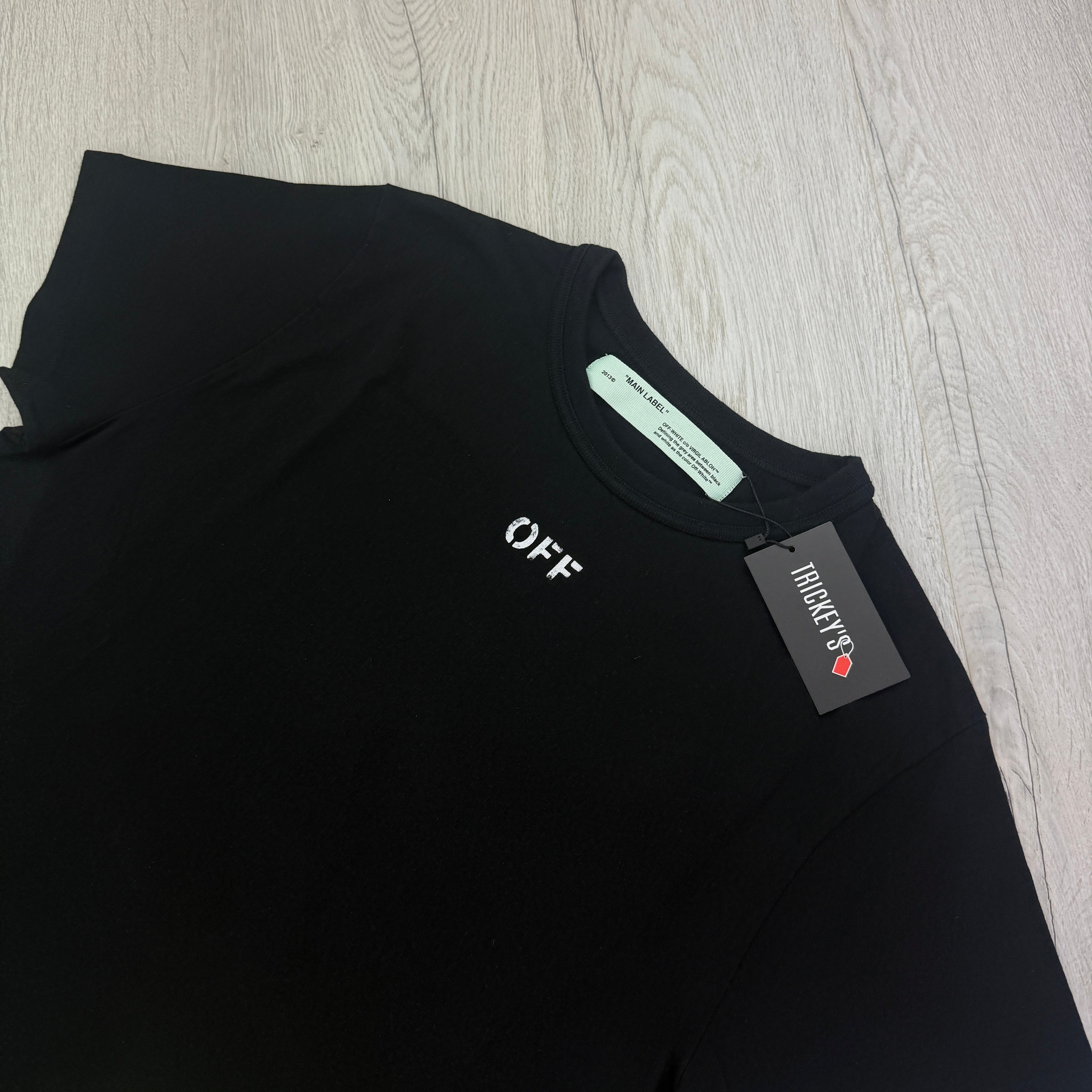 Off White Men’s Black T-shirt Sprayed Arrow Logo - XS Oversized