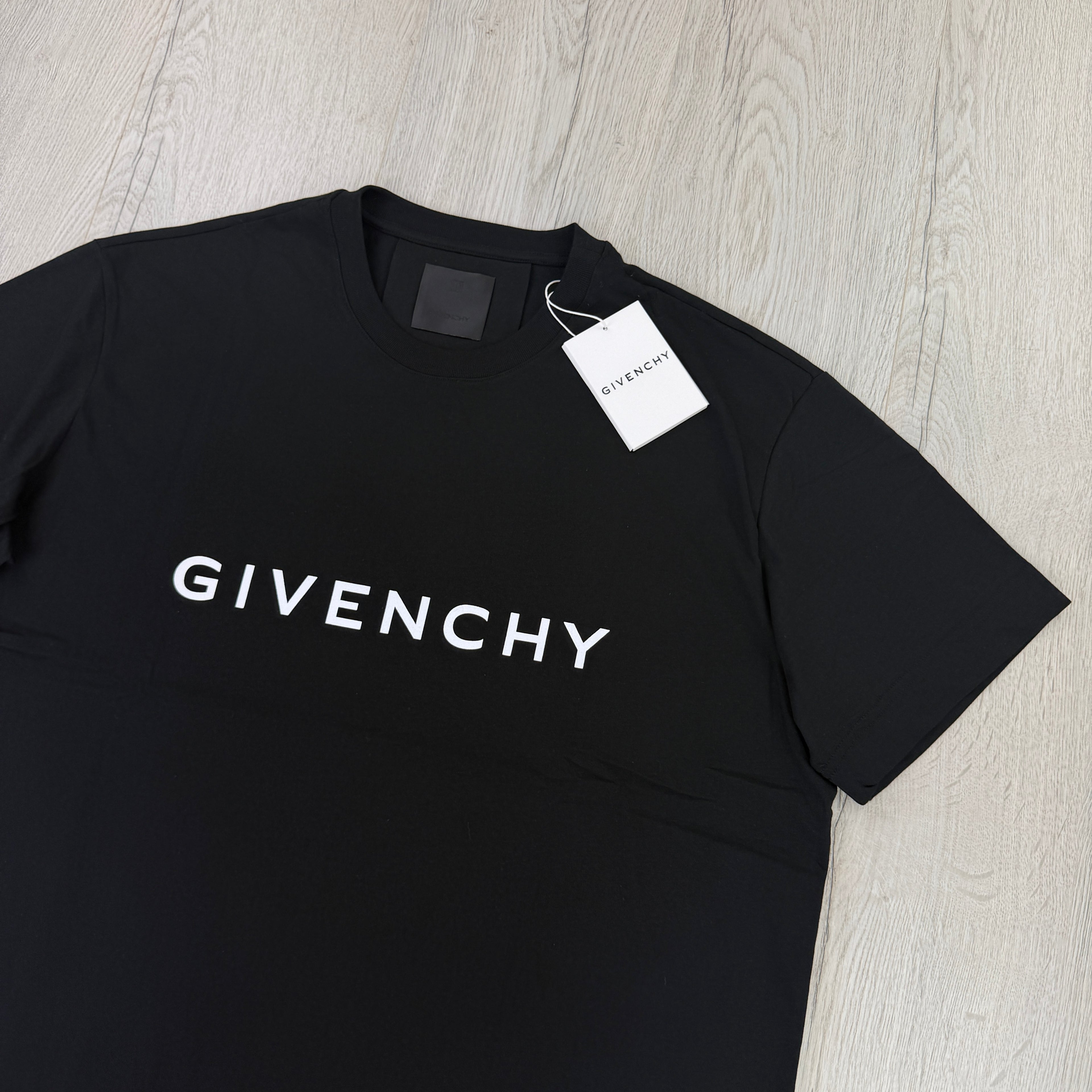 Givenchy Men’s Black T-shirt -