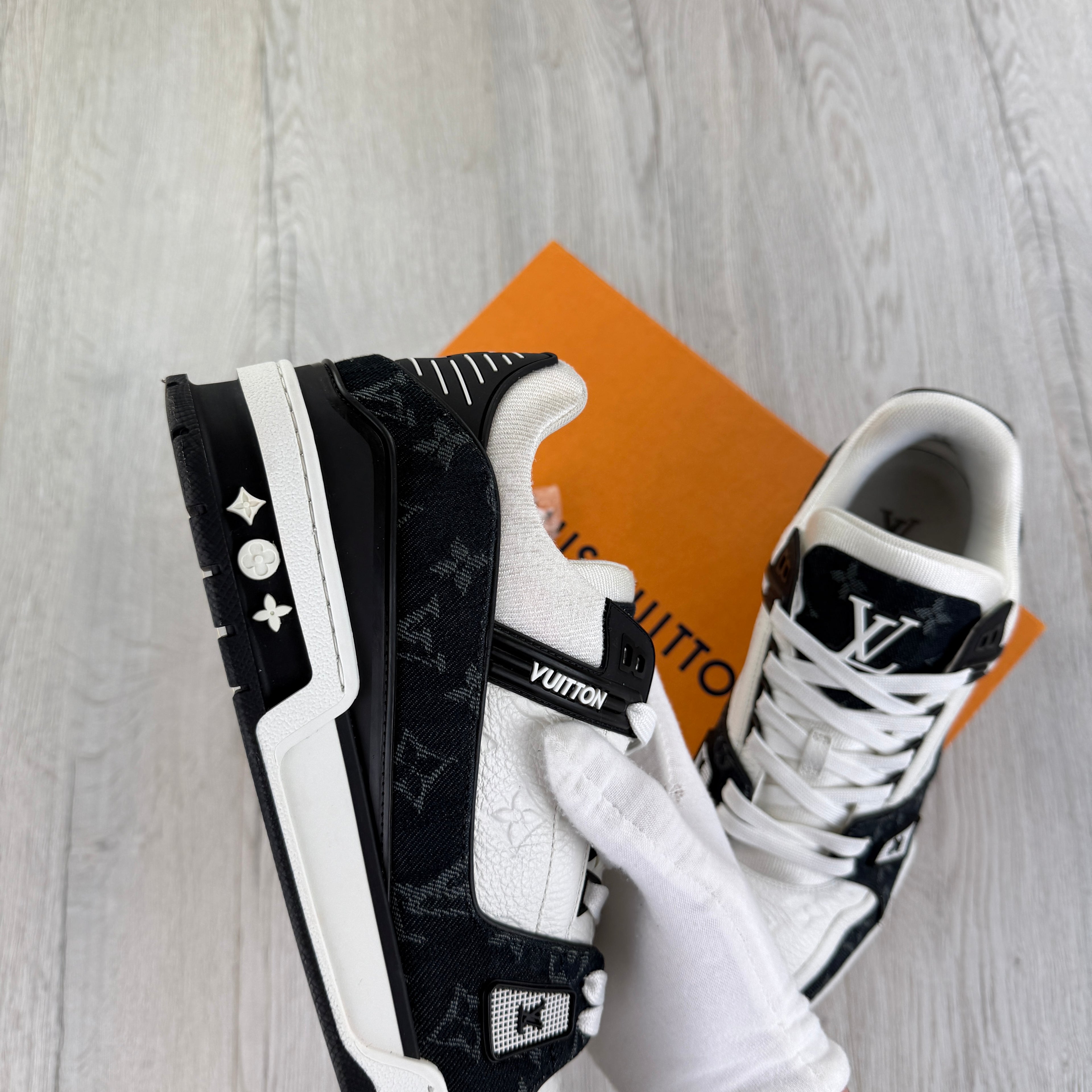 Louis Vuitton Men’s Black & White Low Trainers - Uk 11 (Fit 11.5)