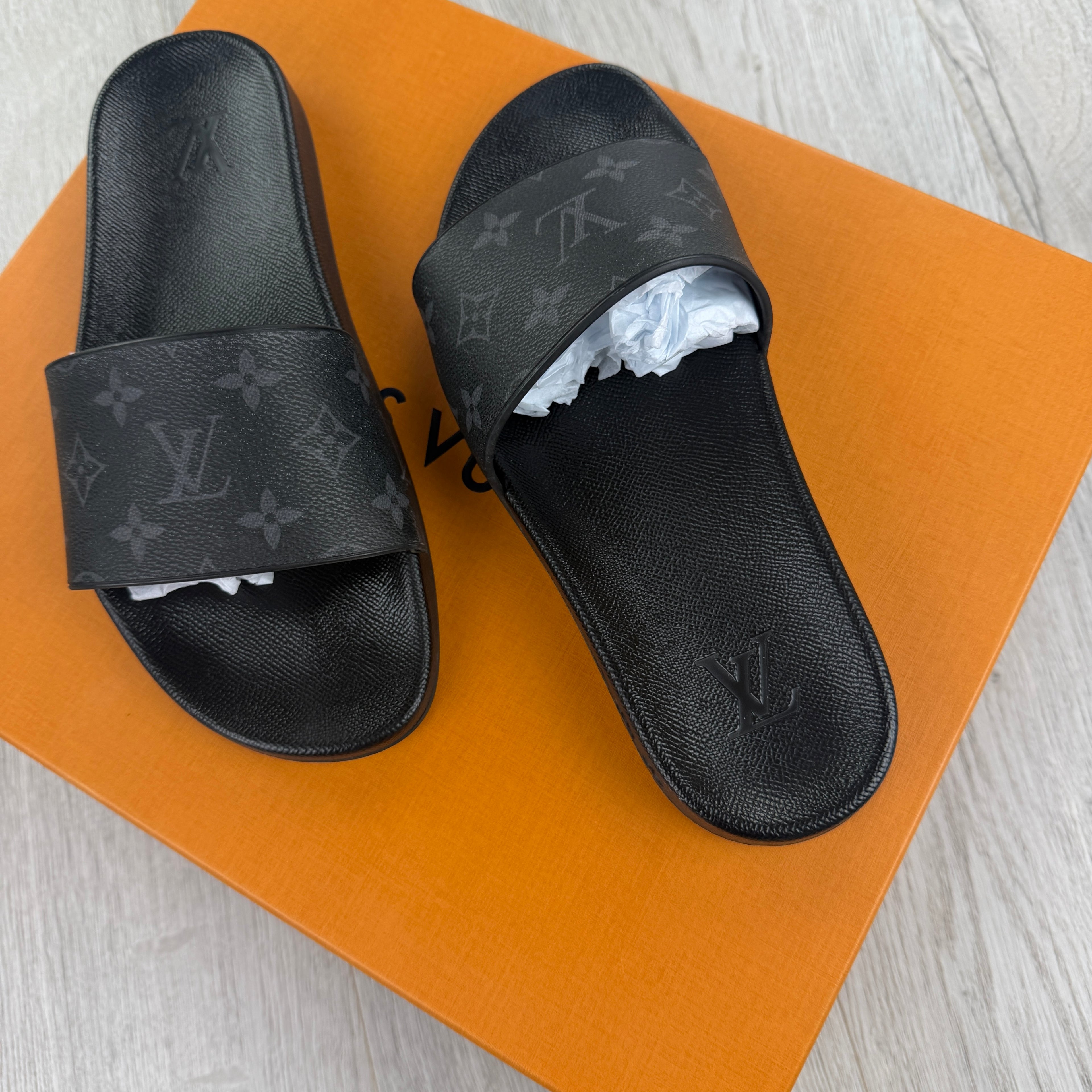 Louis Vuitton Men’s Black Leather Sliders - Uk 6 (Fit 7)