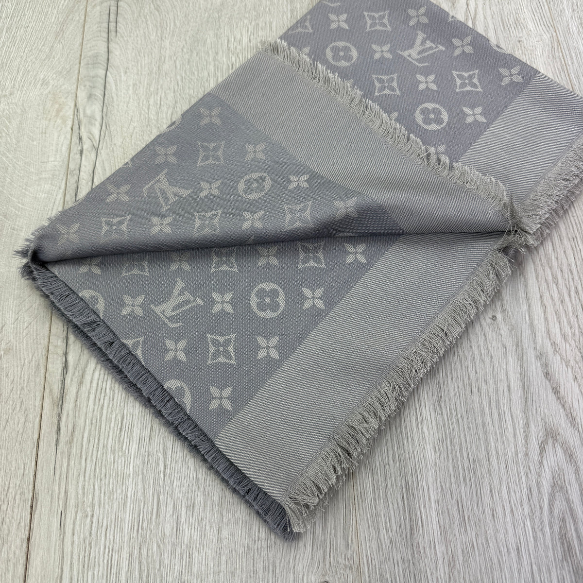Louis Vuitton Shawls Monogram Shine Style Scarf