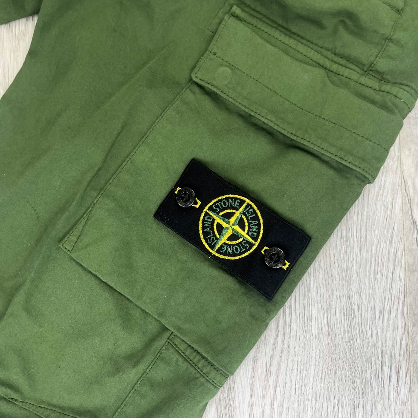 Stone Island Men’s Khaki Green Cargo Trousers - Uk 30