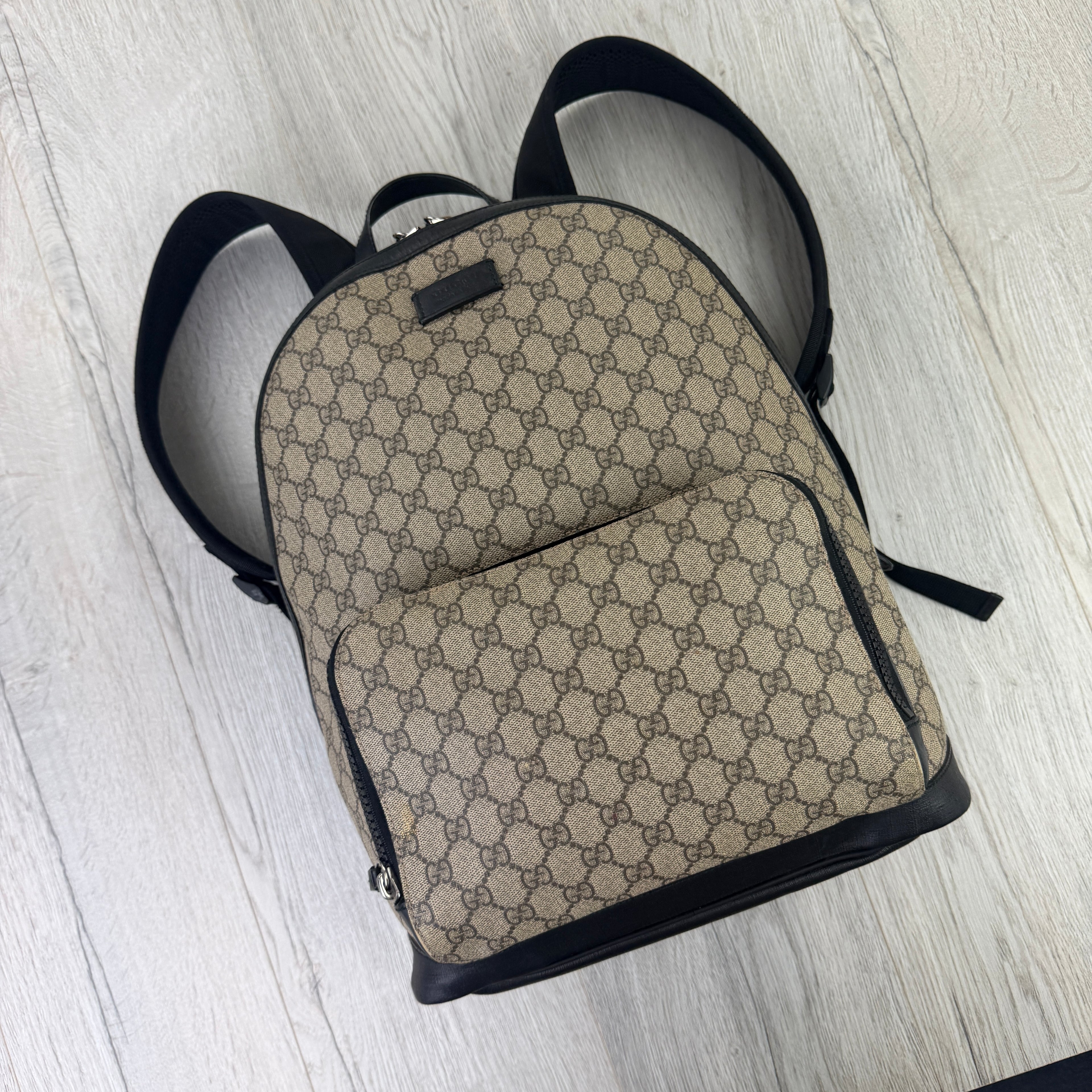Gucci Men’s Monogram Gucci GG Supreme Backpack