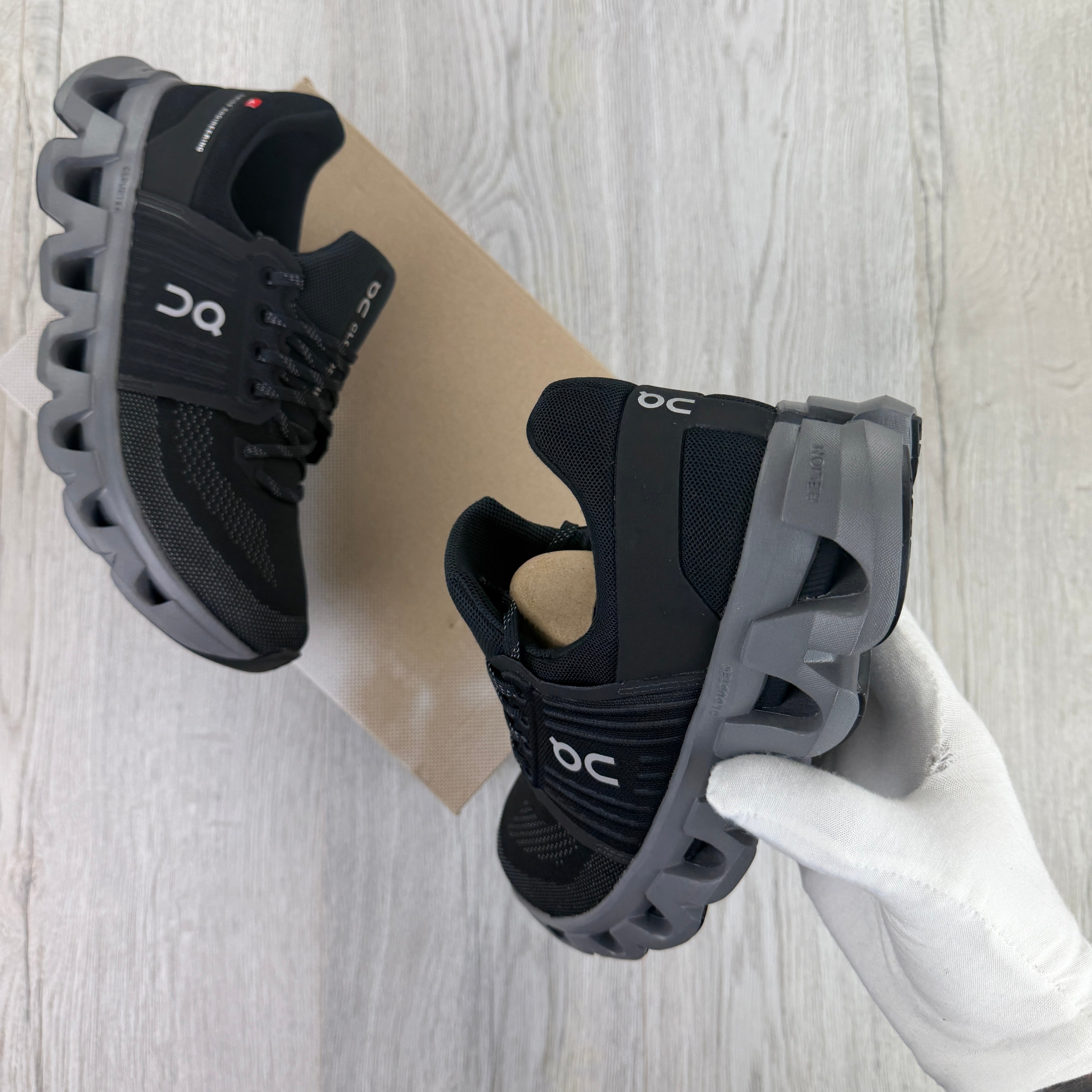 On Running Cloudswift 4 Black & Grey Trainers