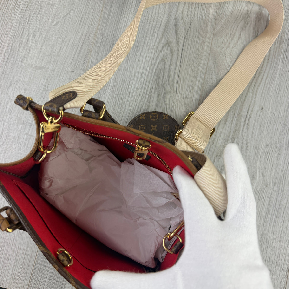 Louis Vuitton Women’s Brown Monogram Reverse OnTheGo PM Bag