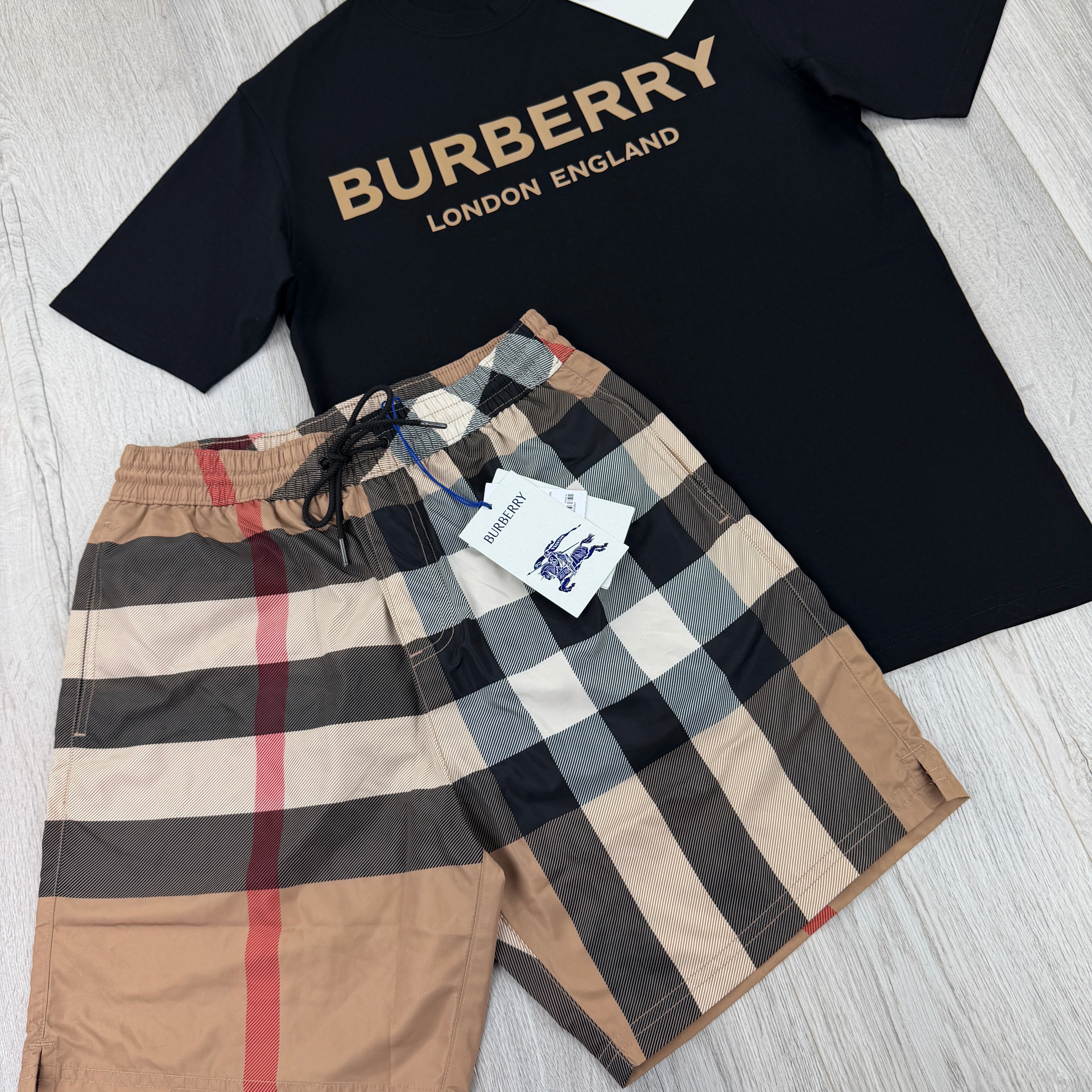 Burberry Men's Black T-shirt & Shorts Set – Trickey.store