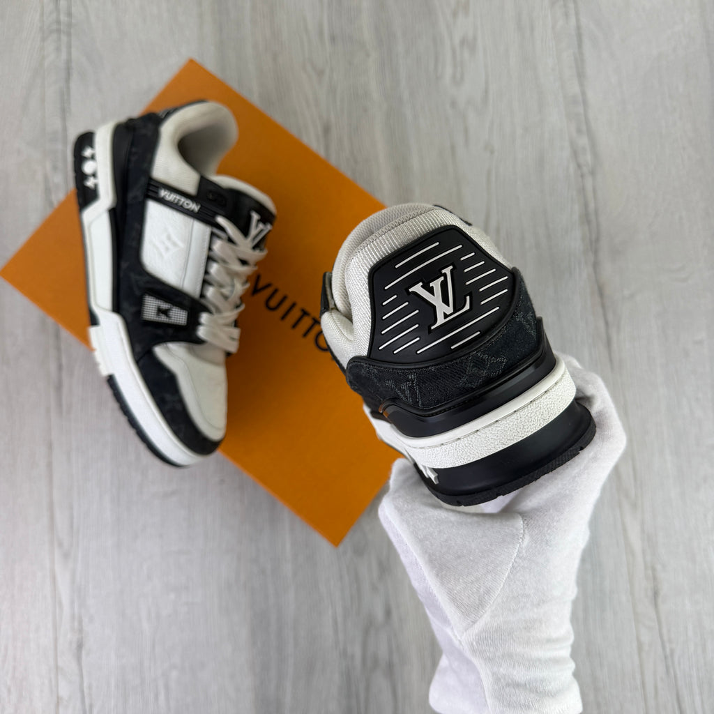 Louis Vuitton Men’s Black & White Low Trainers - Uk 6 (Fit 7)