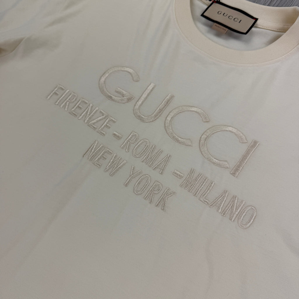 Gucci Men’s Beige T-shirt - Medium