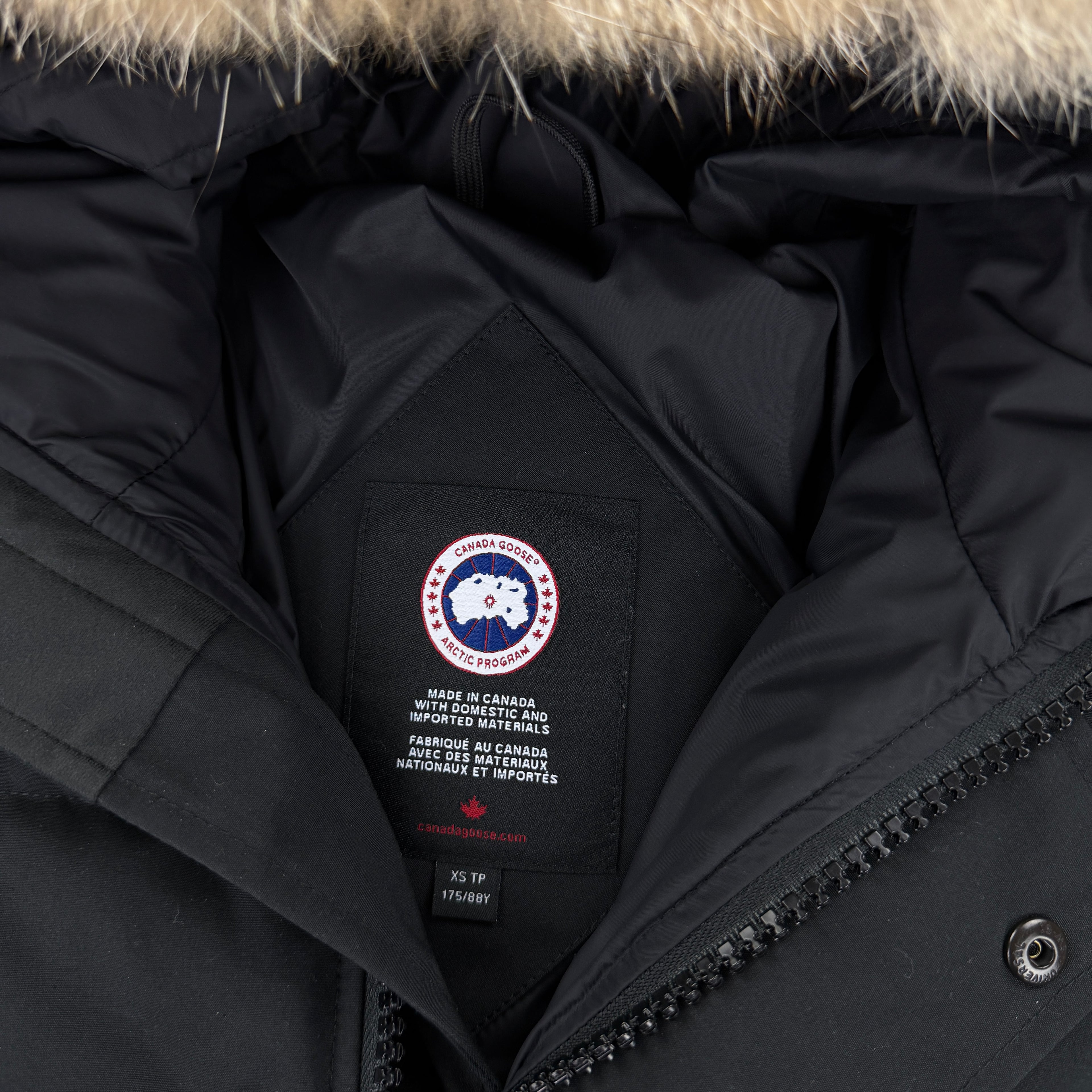 Canada Goose Men’s Black Carson Parka Jacket With Fur - XS