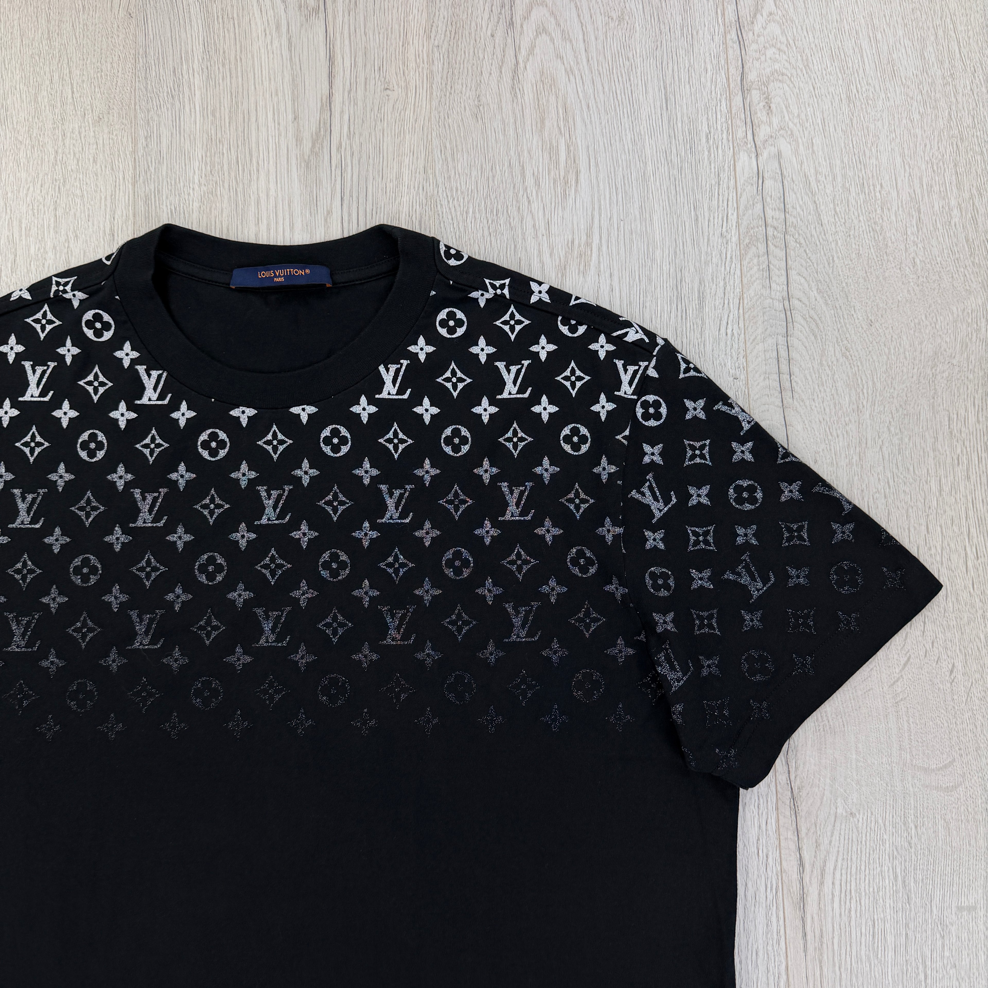 Louis Vuitton Men’s Black Gradient T-shirt - Large