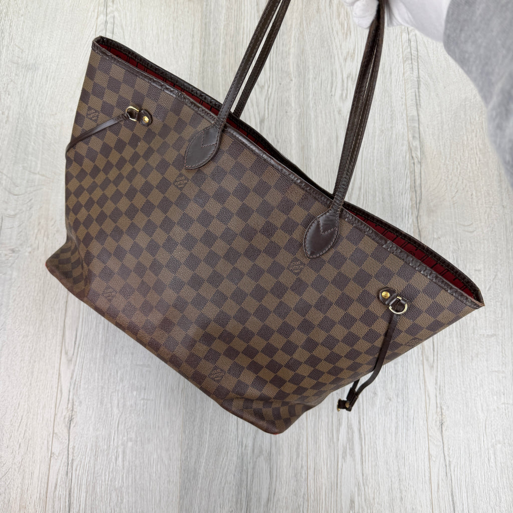 Louis Vuitton Women’s Neverfull MM Tote Bag