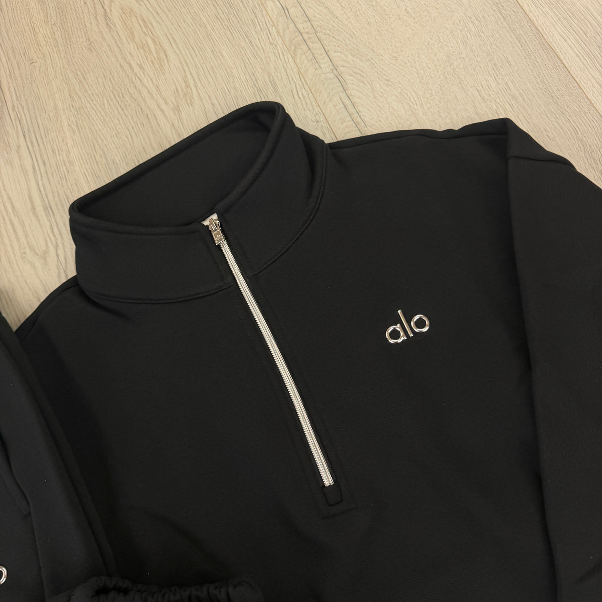 Alo Men’s Black Full 1/4 Zip & Cuffed Bottoms Tracksuit