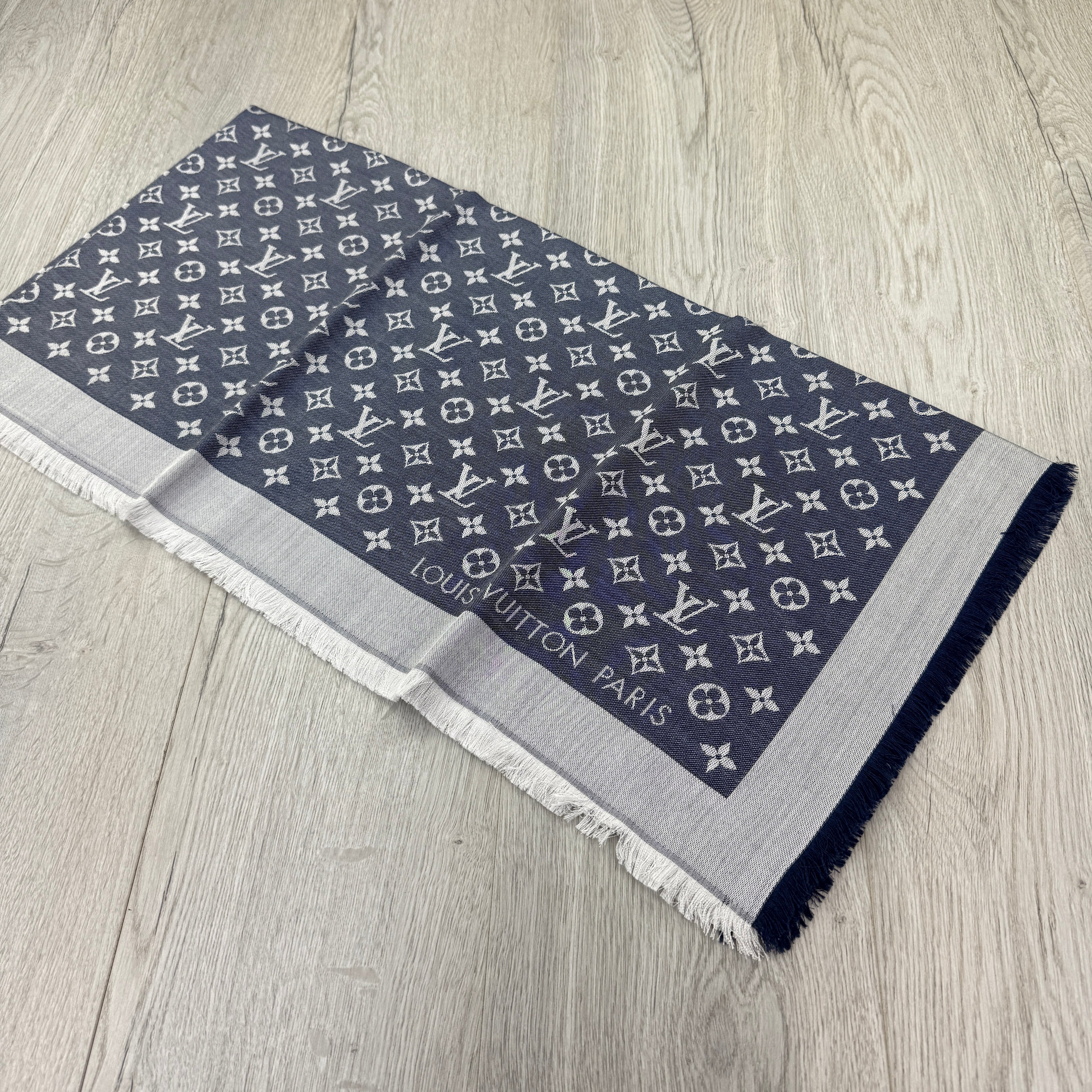 Louis Vuitton Shawls Monogram Shine Style Scarf