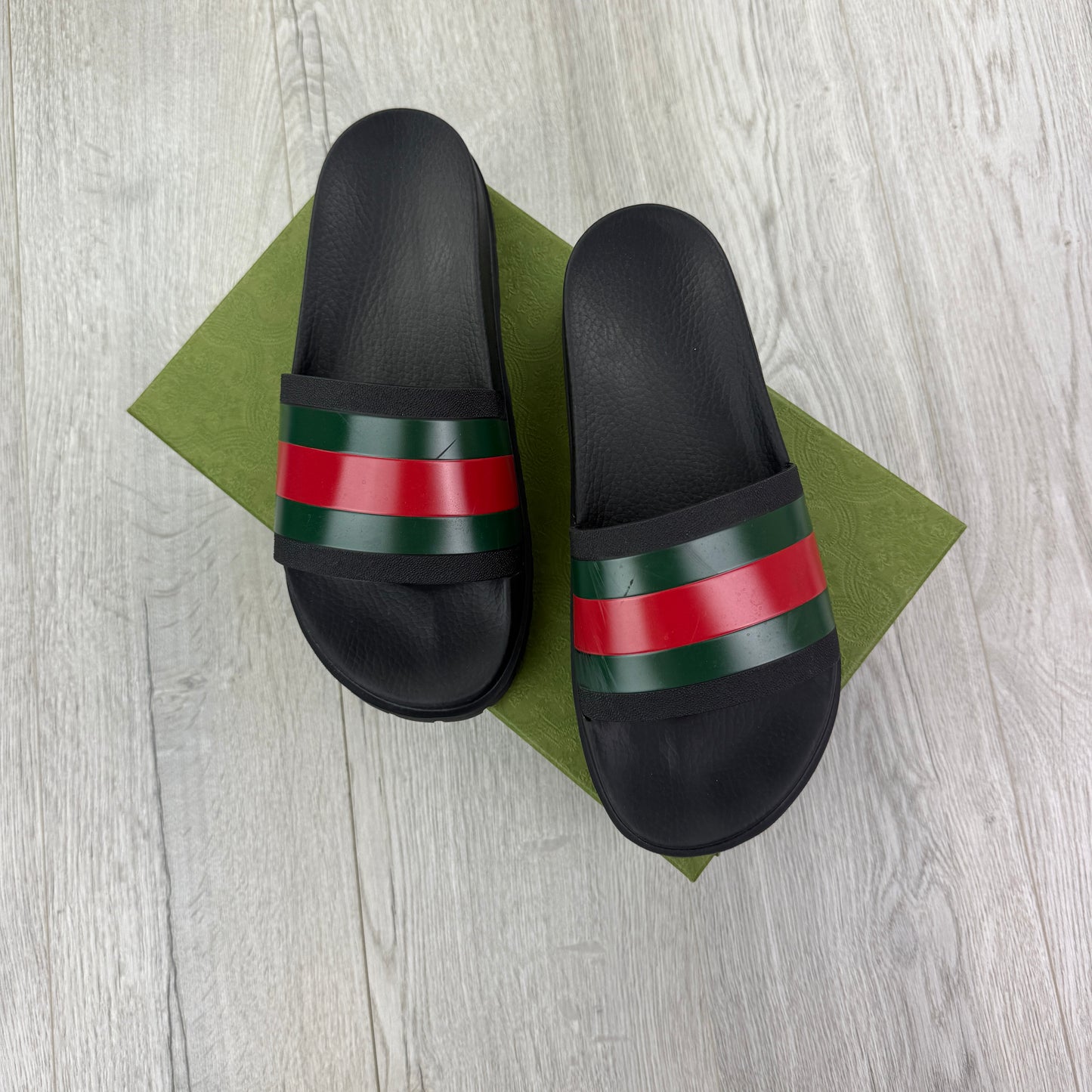Gucci Men’s Black Sandal With Web Sliders - Uk 11