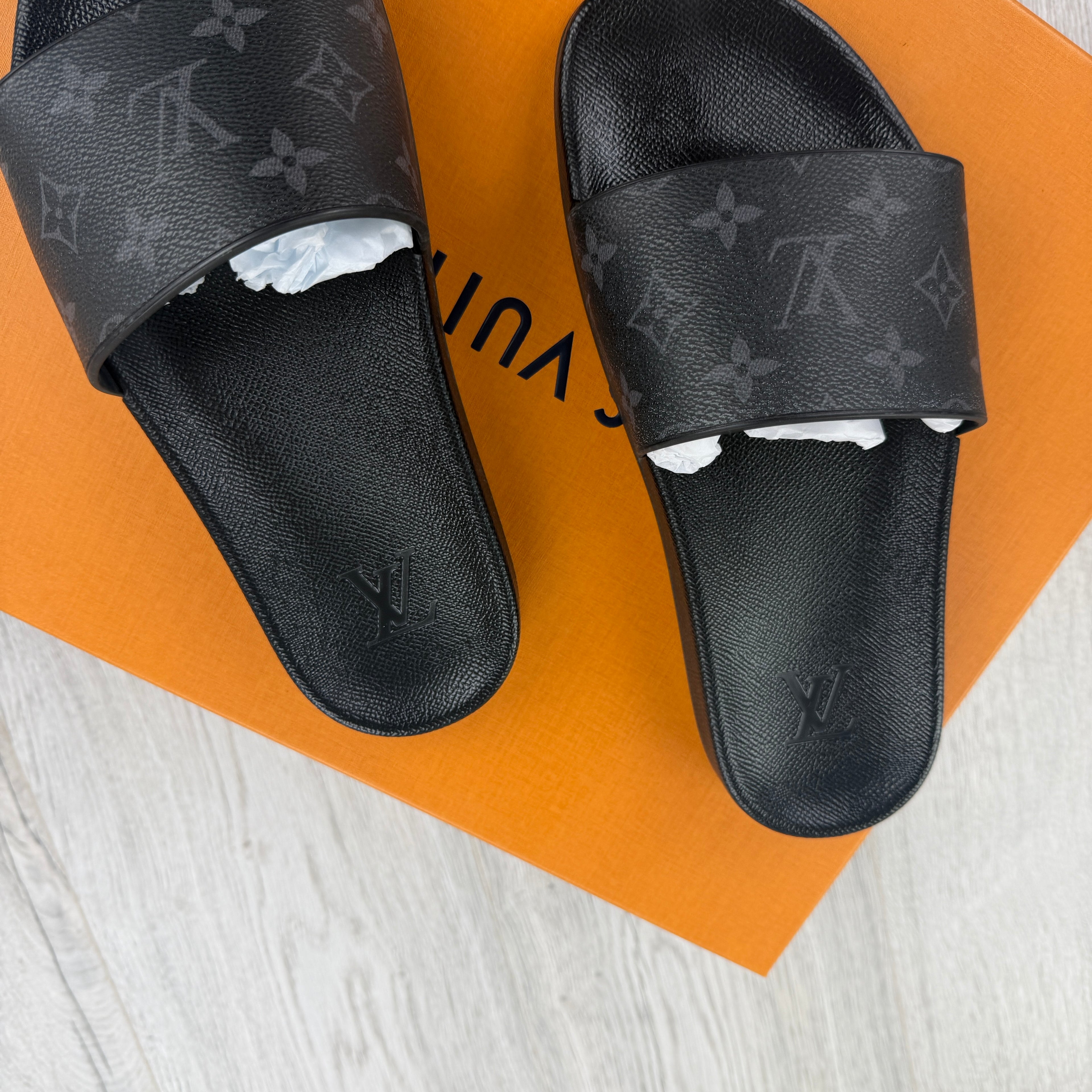 Louis Vuitton Men’s Black Leather Sliders - Uk 6 (Fit 7)