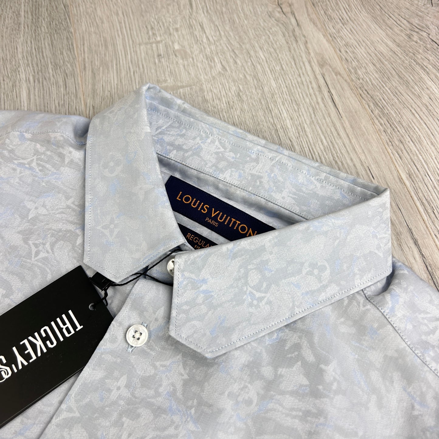 Louis Vuitton Men’s Full Button Up Shirt - XXL