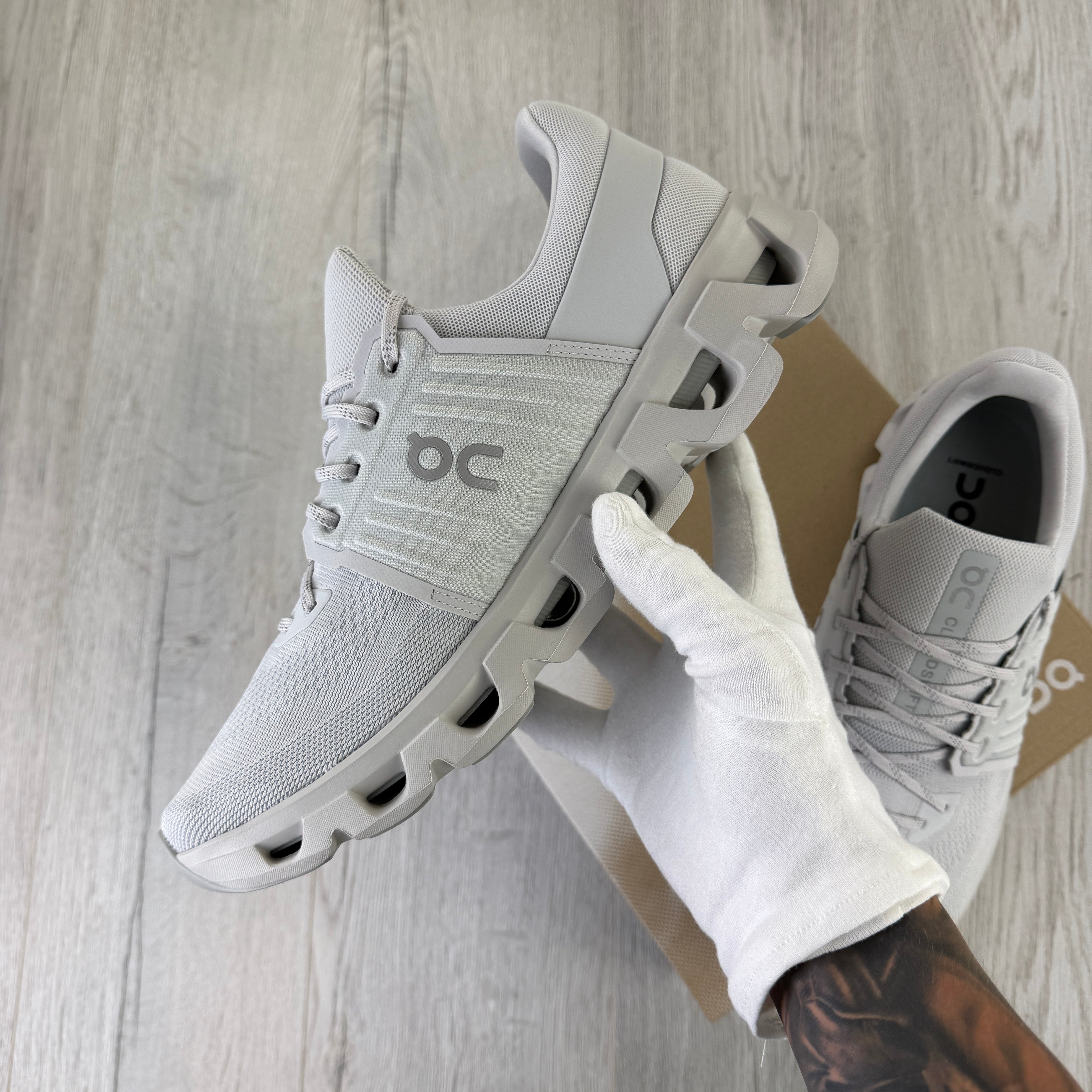 On Running Cloudswift 4 Grey Trainers