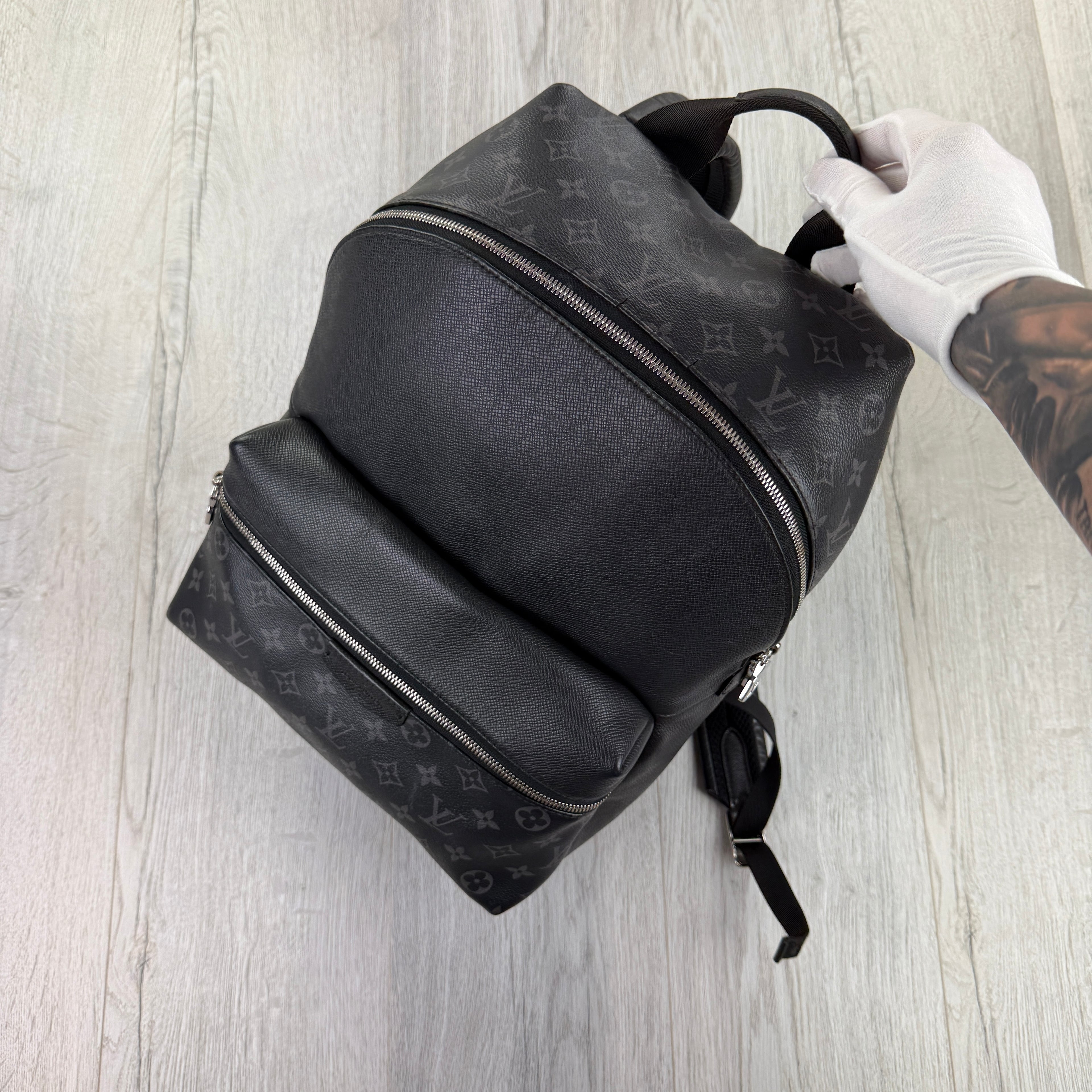 Louis Vuitton Men’s Black Monogram Discovery Backpack