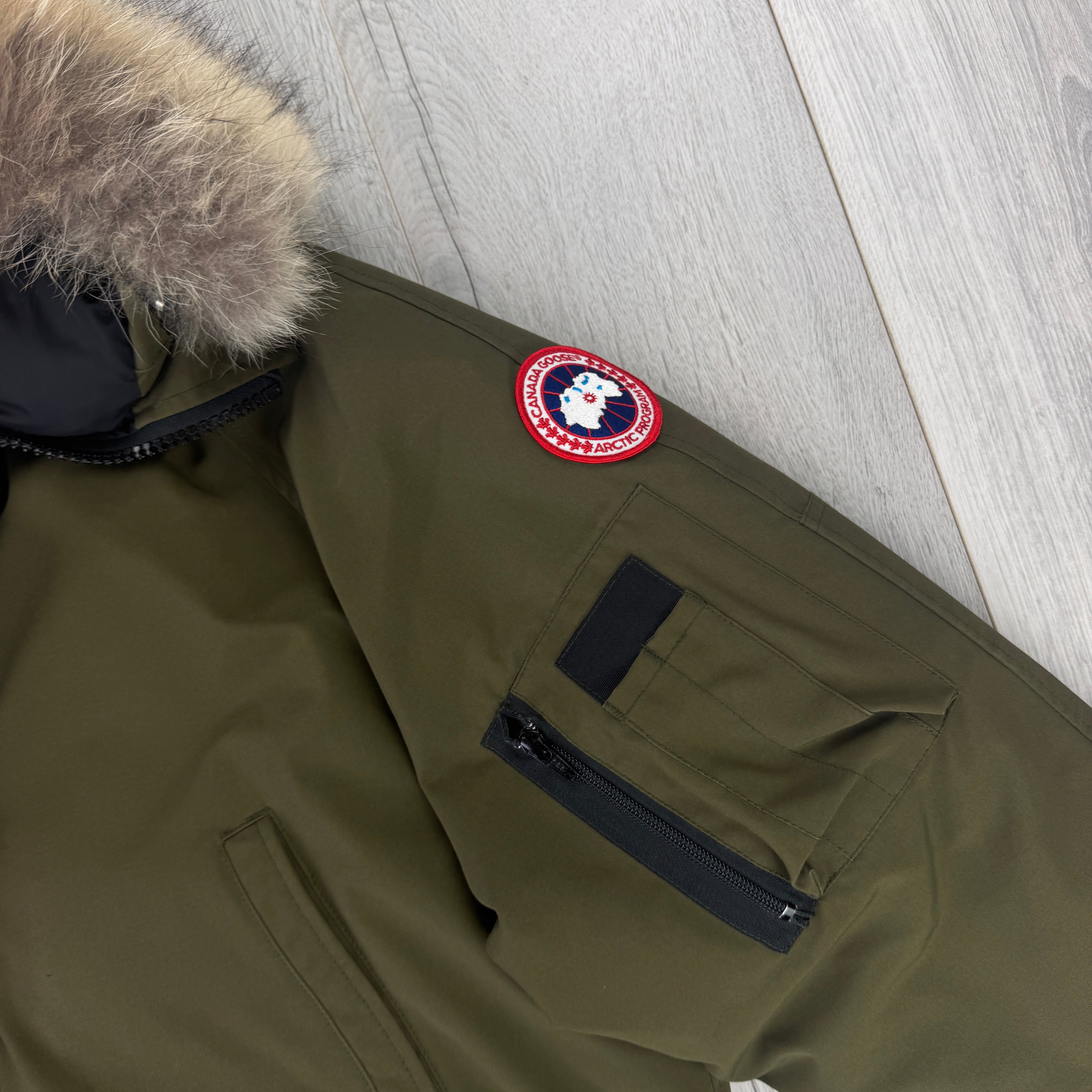 Canada Goose Men’s Khaki Chilliwack Jacket - XL