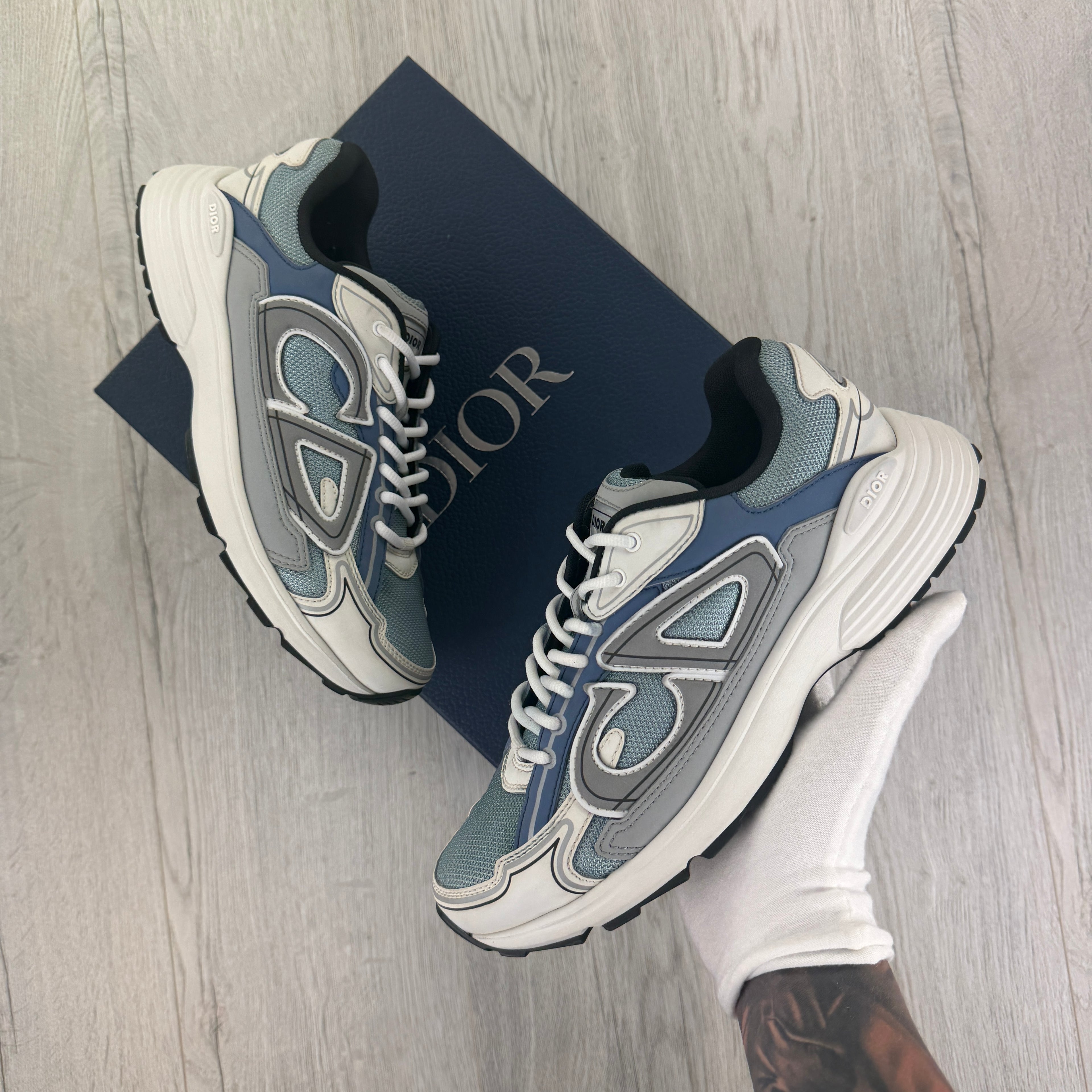 Dior B30 Men’s Baby Blue & White Trainers - 41 (Fit Uk 7)