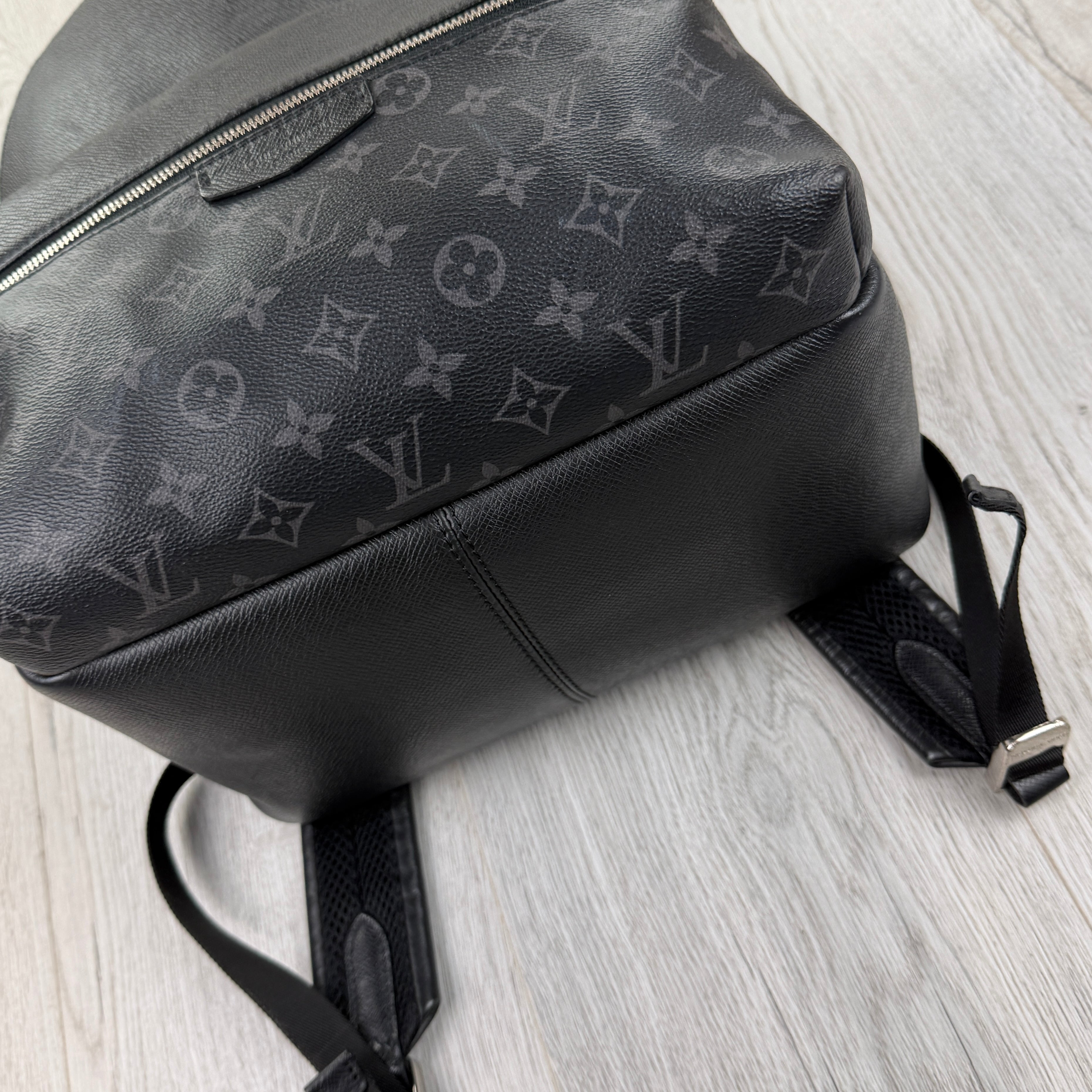 Louis Vuitton Men’s Black Monogram Discovery Backpack