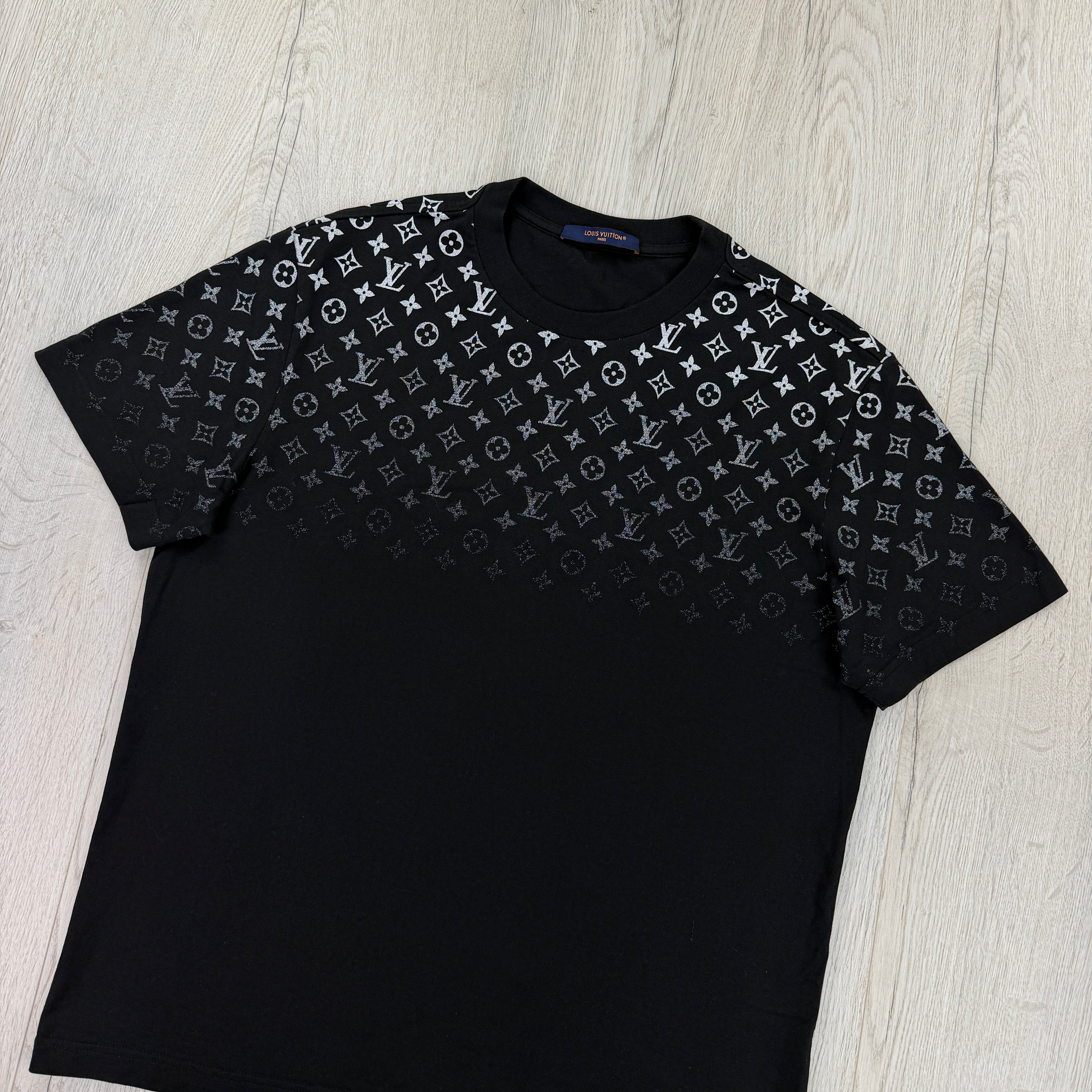 Louis Vuitton Men’s Black Gradient T-shirt - Large