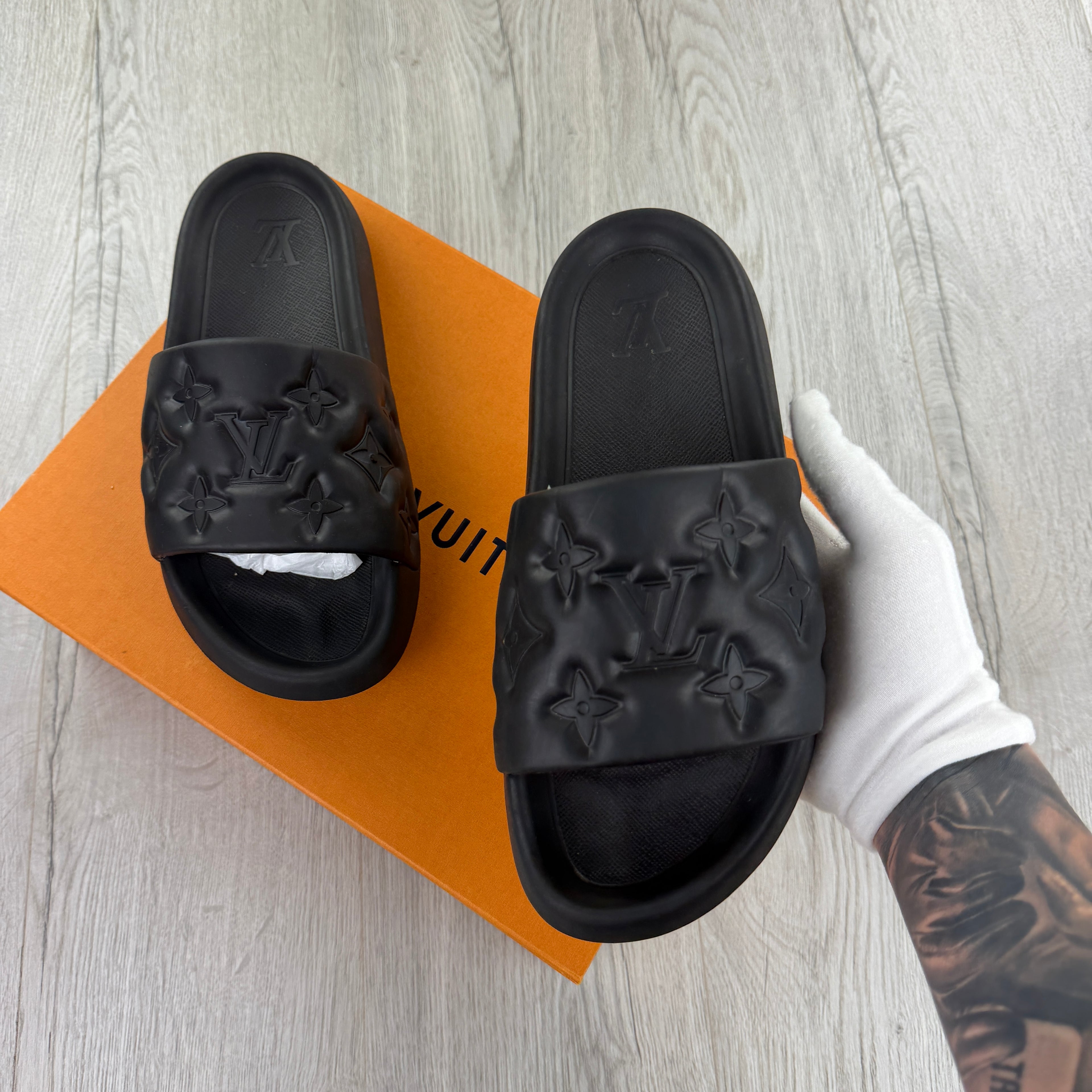 Louis Vuitton Men’s Black Waterfront Mules Sliders - Uk 8 (Fit 8.5/9)