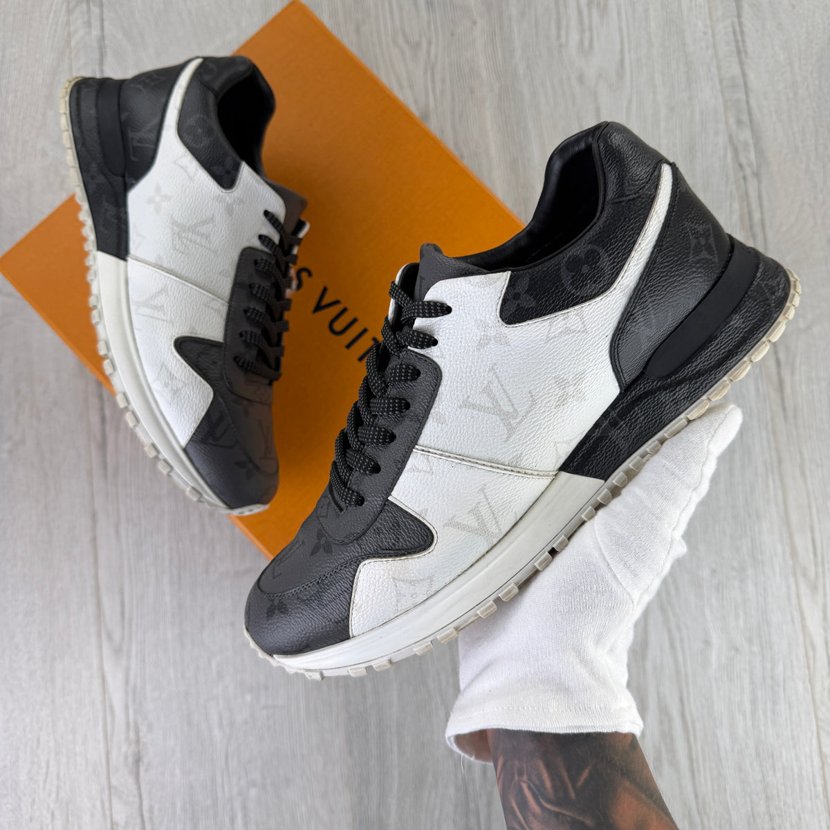 Louis Vuitton Men’s Monogram White Black Run Away Trainers - Uk 7