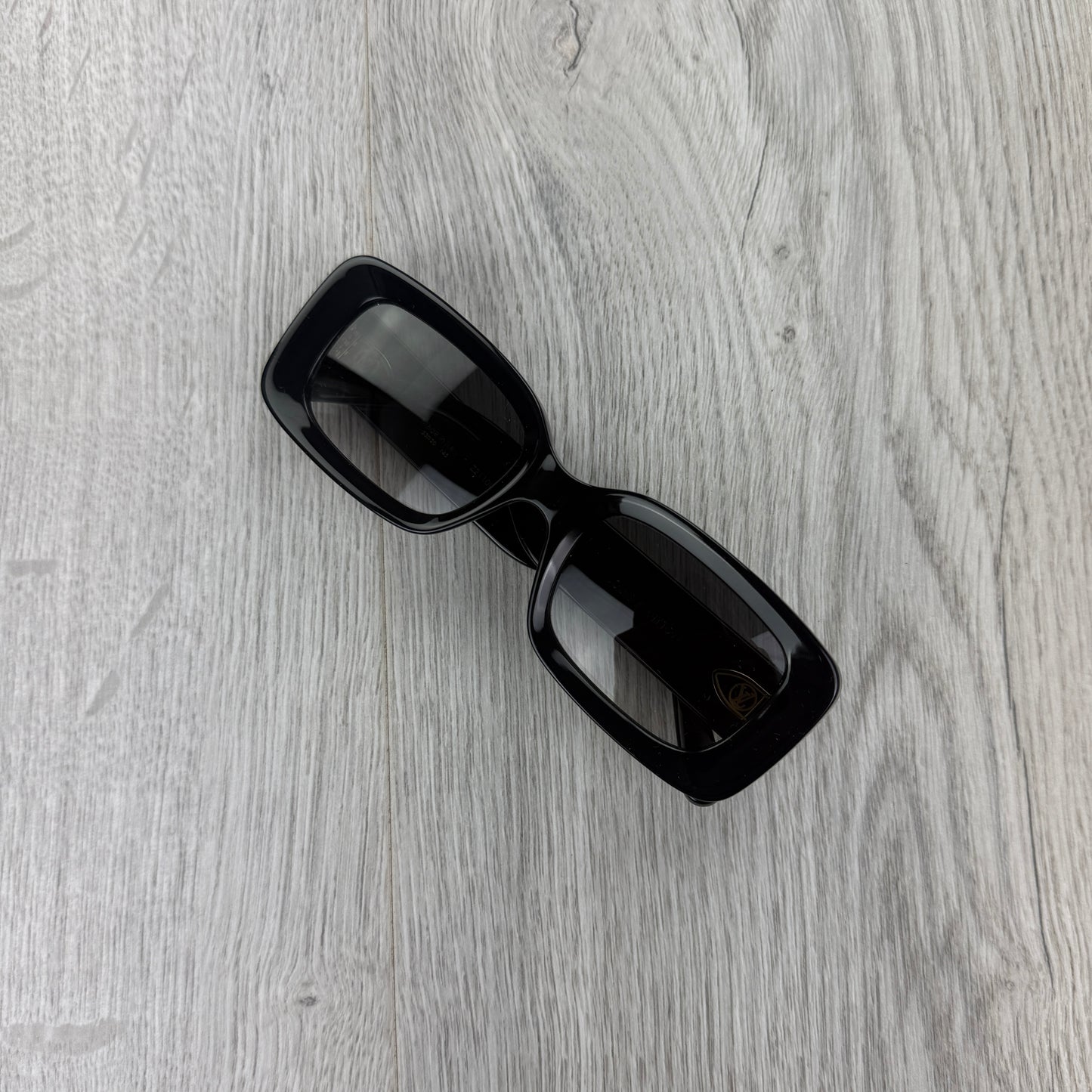 Louis Vuitton Women’s Circle Large Cat Eye Sunglasses
