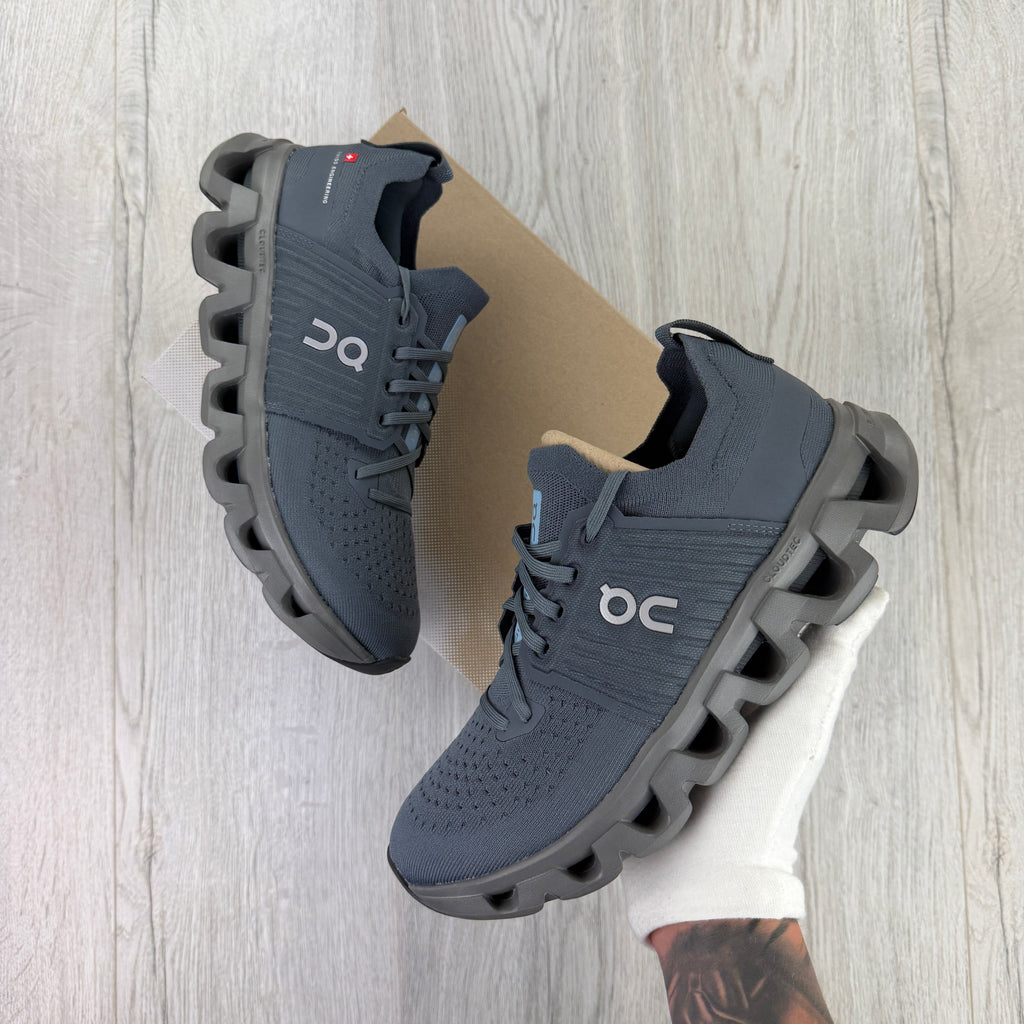 On Running Cloudswift 4 Navy Trainers