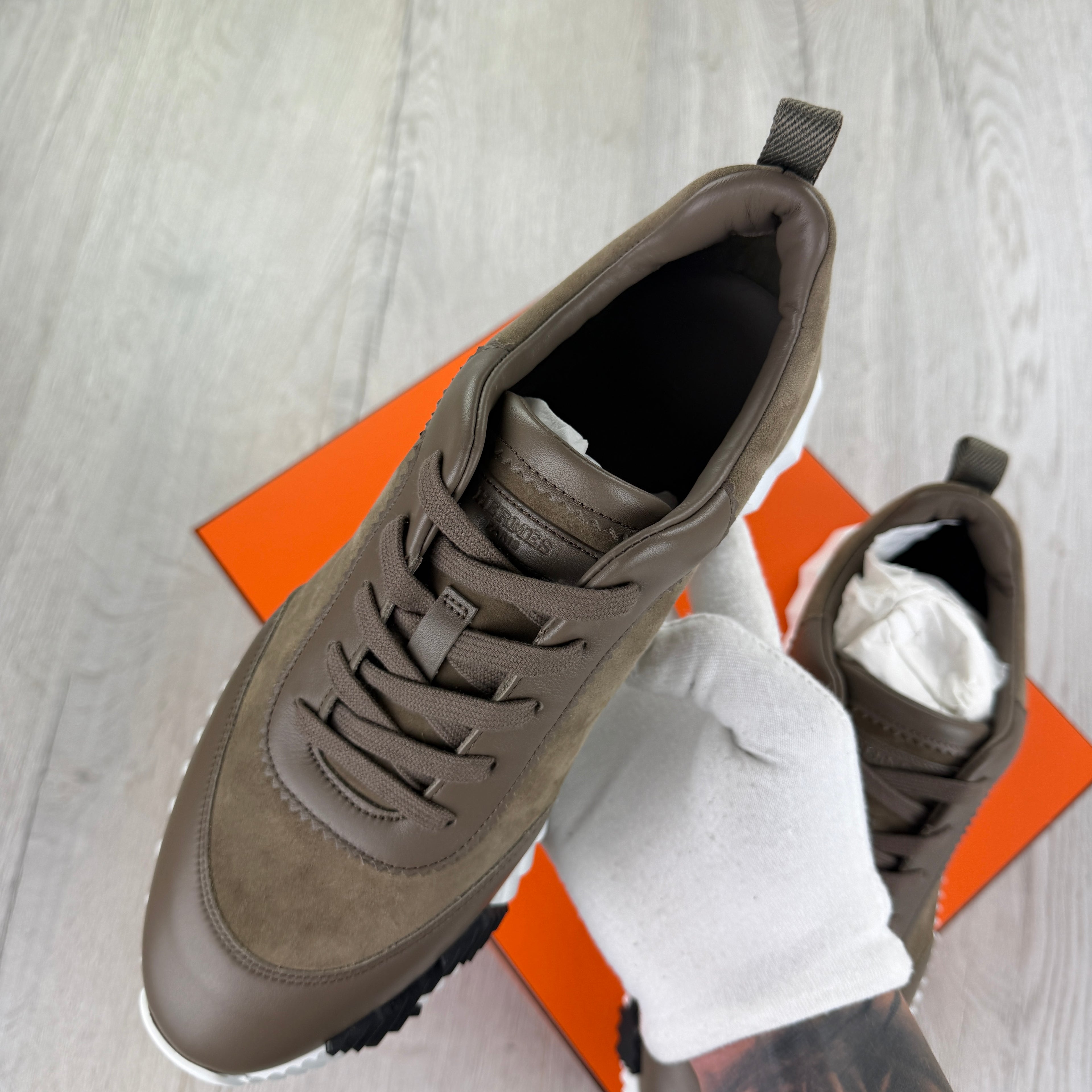 Hermes Men’s Etoupe Bouncing Sneakers - 42 (Fit UK 8)