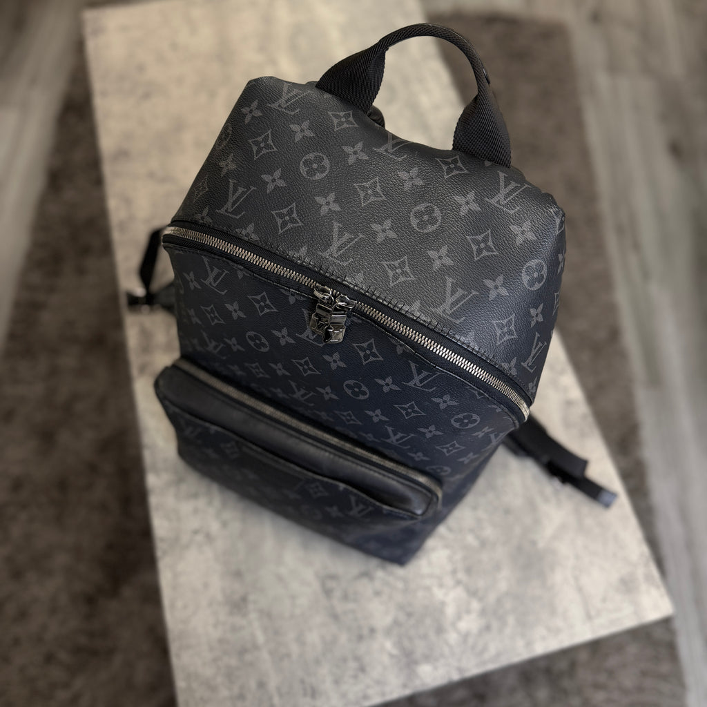 Louis Vuitton Men’s Black Monogram Discovery Backpack