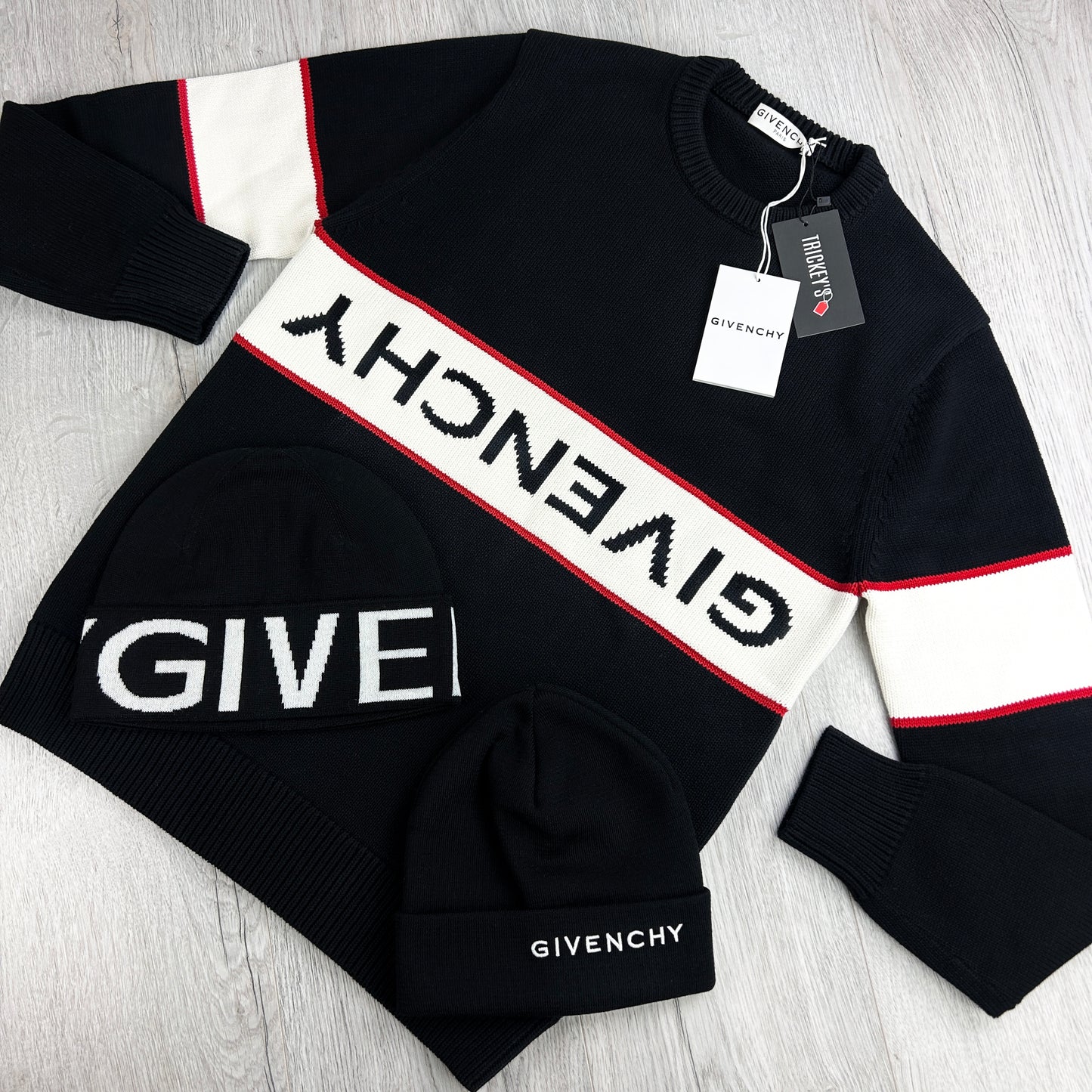Givenchy Men’s Black Knitted Crewneck With Upside Down Logo
