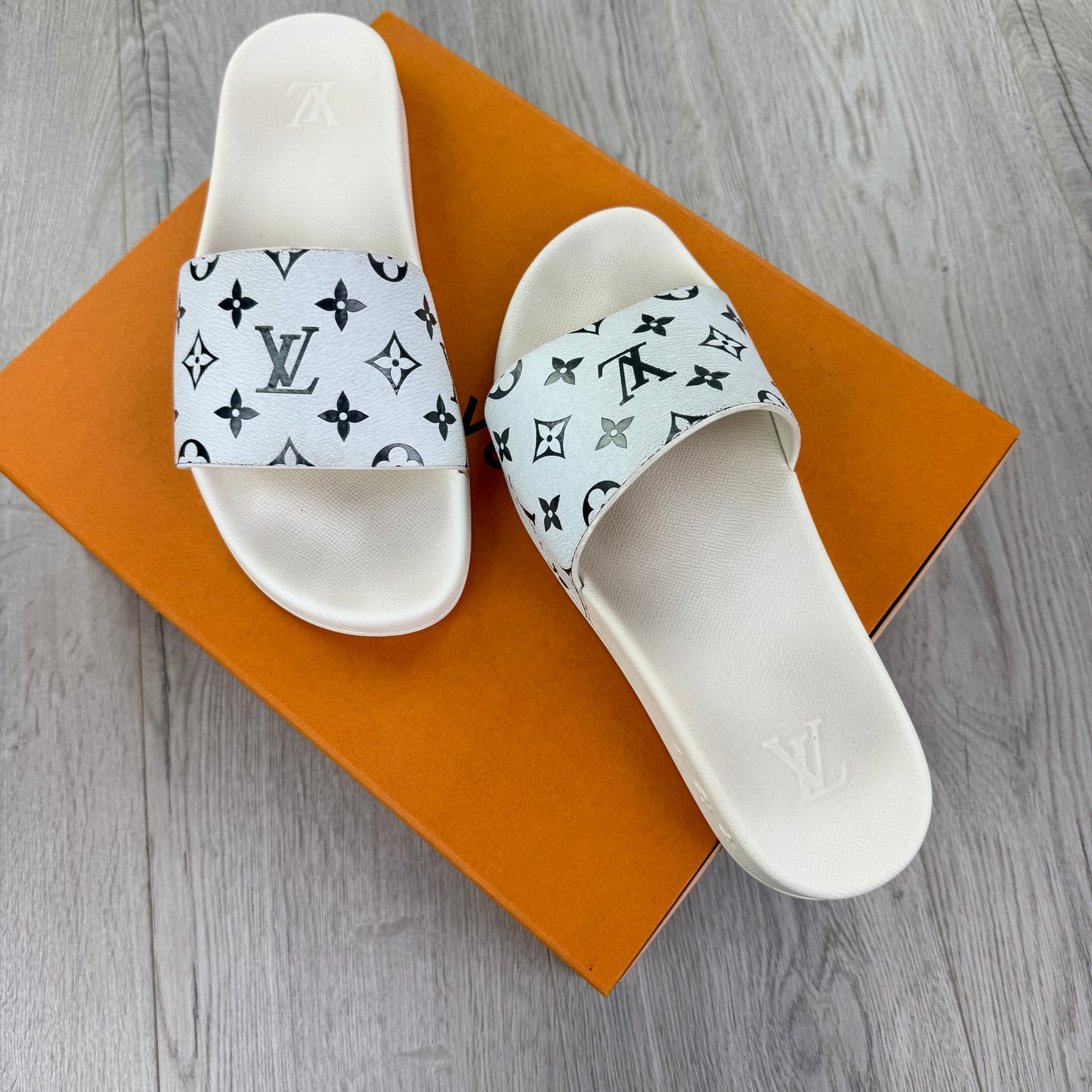 Louis Vuitton Men’s White & Silver Monogram Sliders - Uk 9