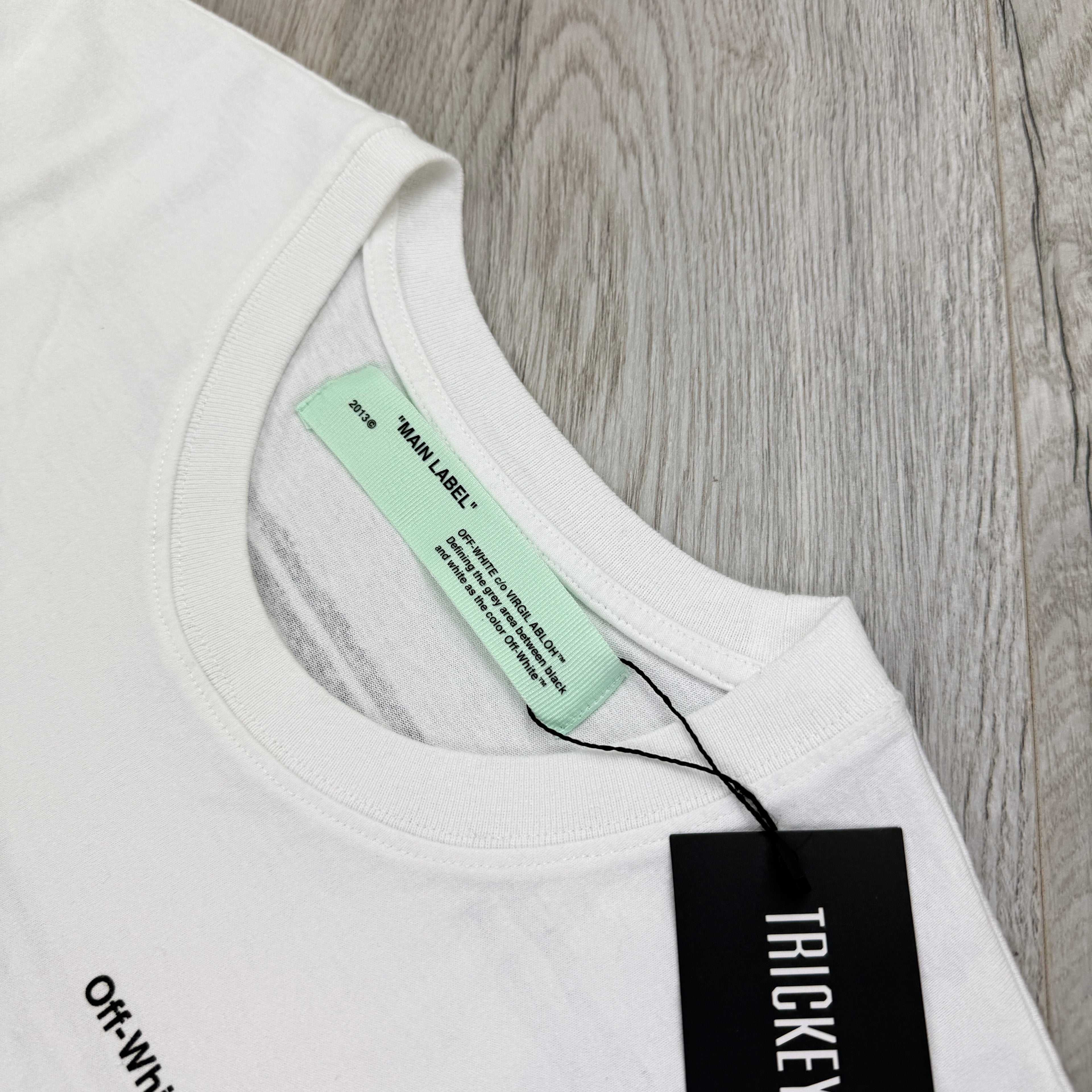 Off White Men’s ‘Mykonos’ White T-shirt - Medium