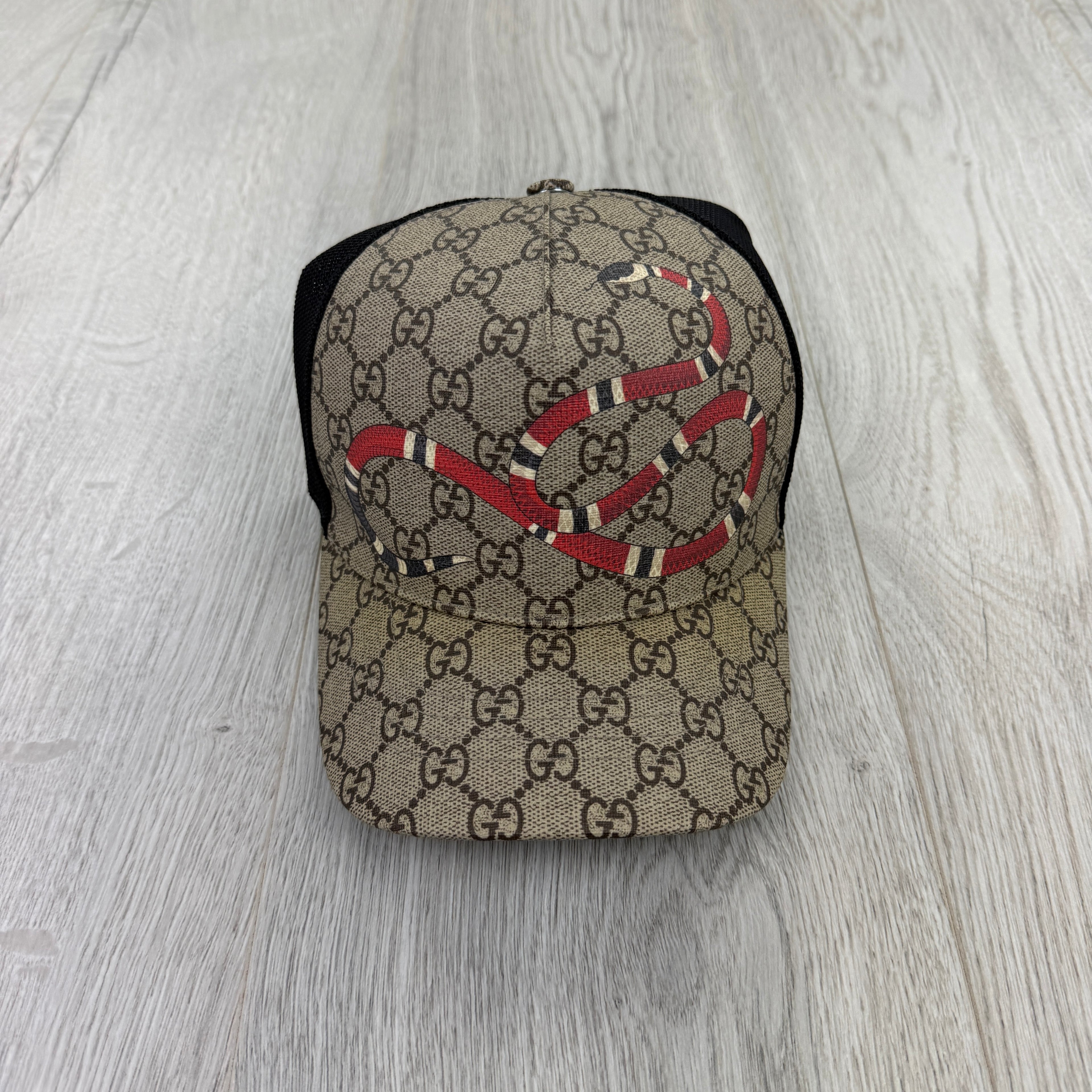 Gucci Men’s Beige GG Interlocking Snake Print Baseball Cap