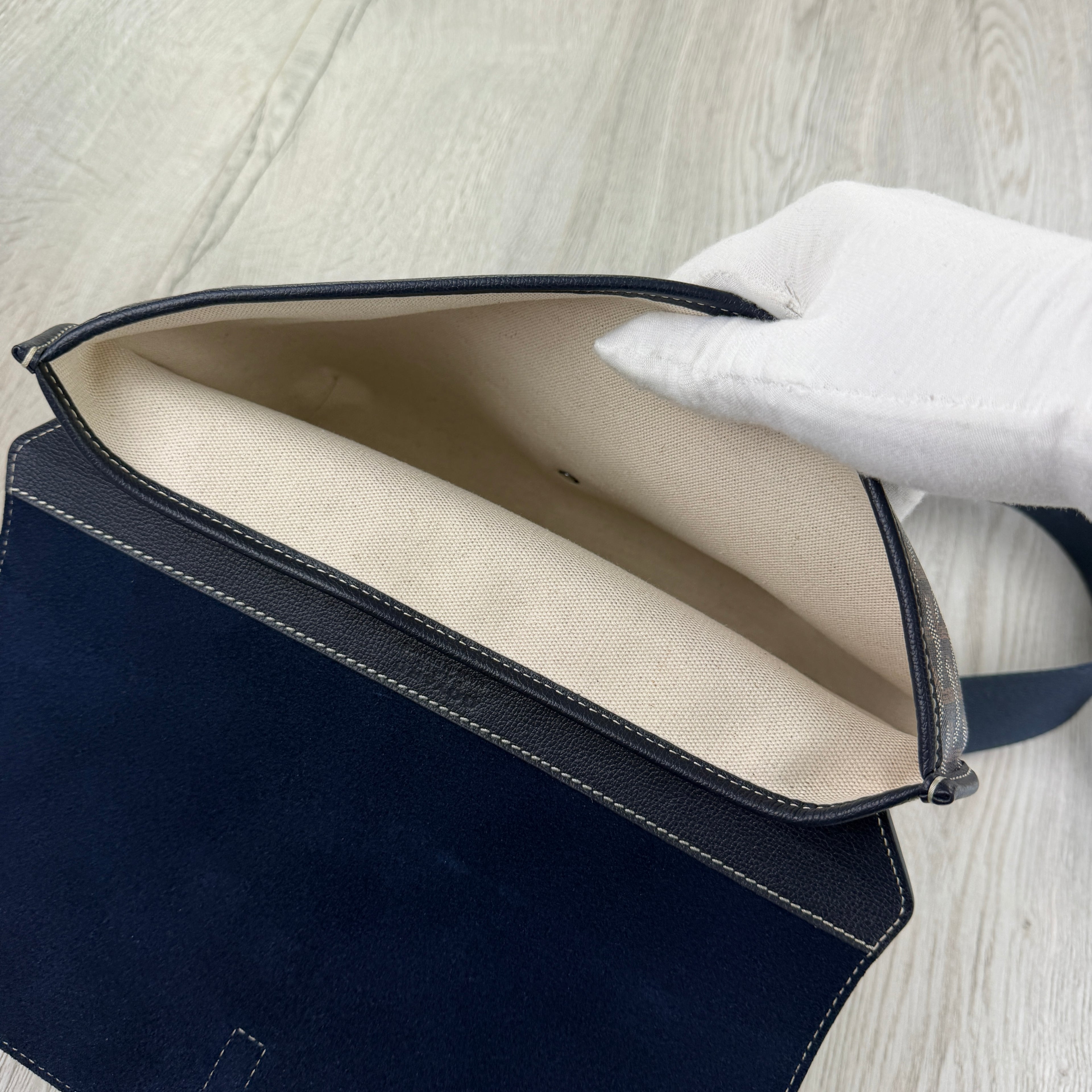 Goyard Men’s Navy Coursier Messenger Bag