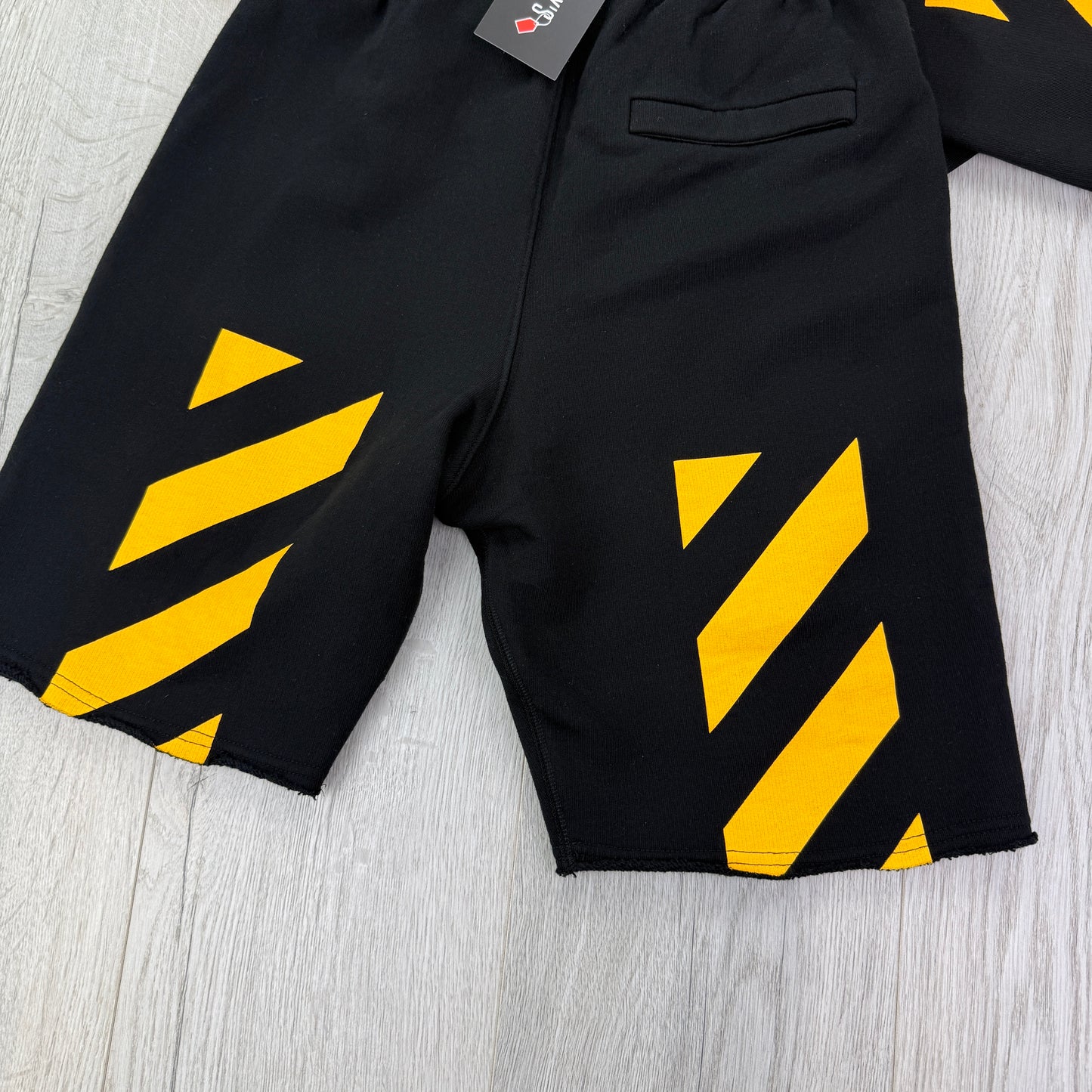 Off White Men’s Black Jumper & Shorts Set - Small