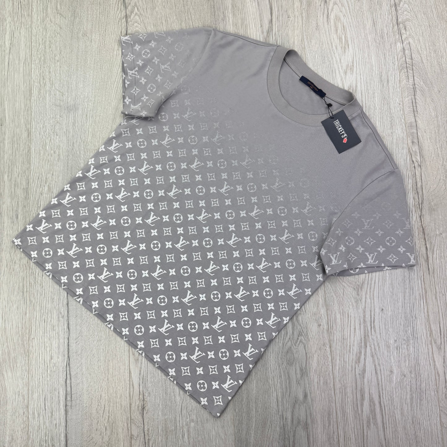 Louis Vuitton Men’s Grey Gradient T-shirt - Medium Slim