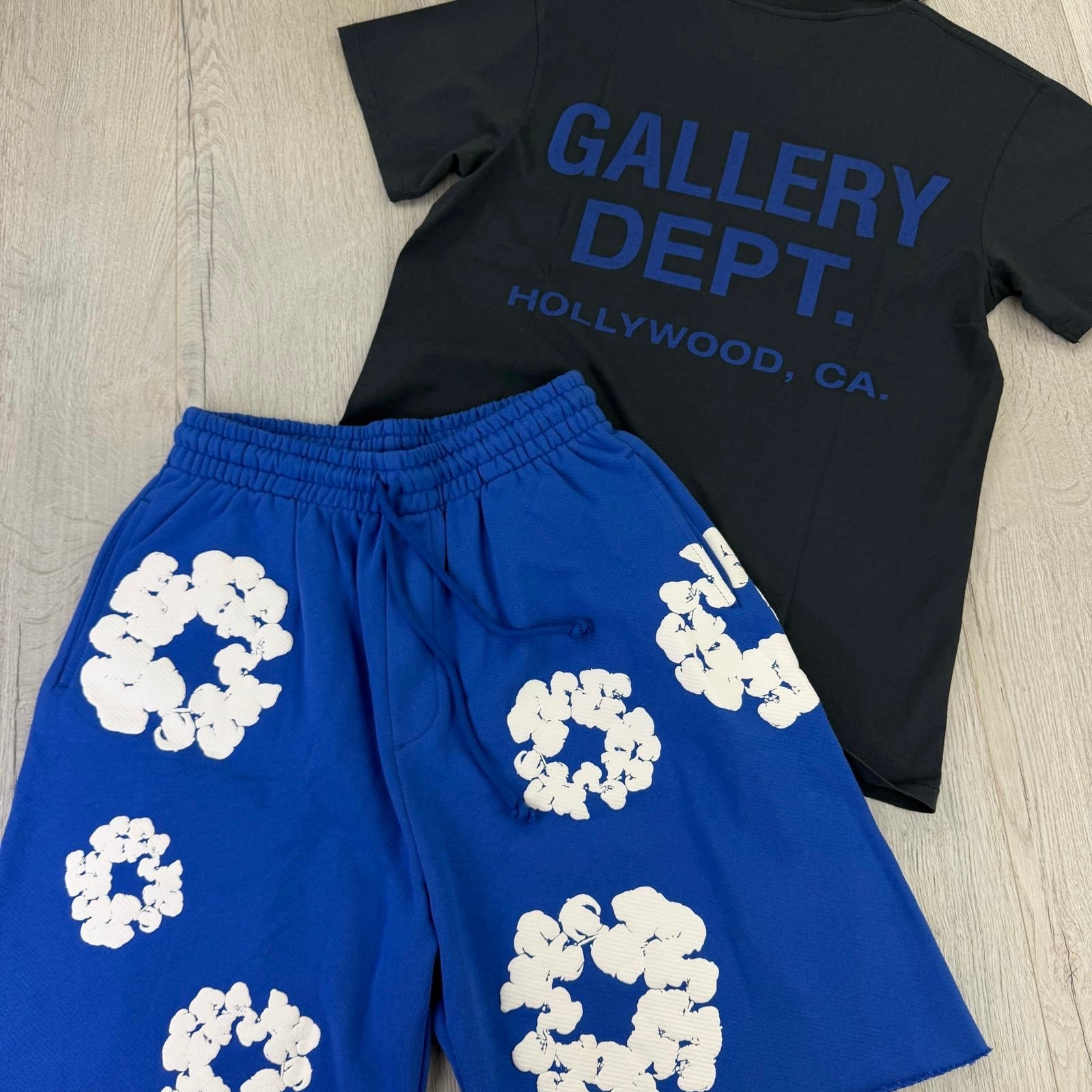 Gallery Dept Men’s T-shirt & Denim Tears Shorts Set