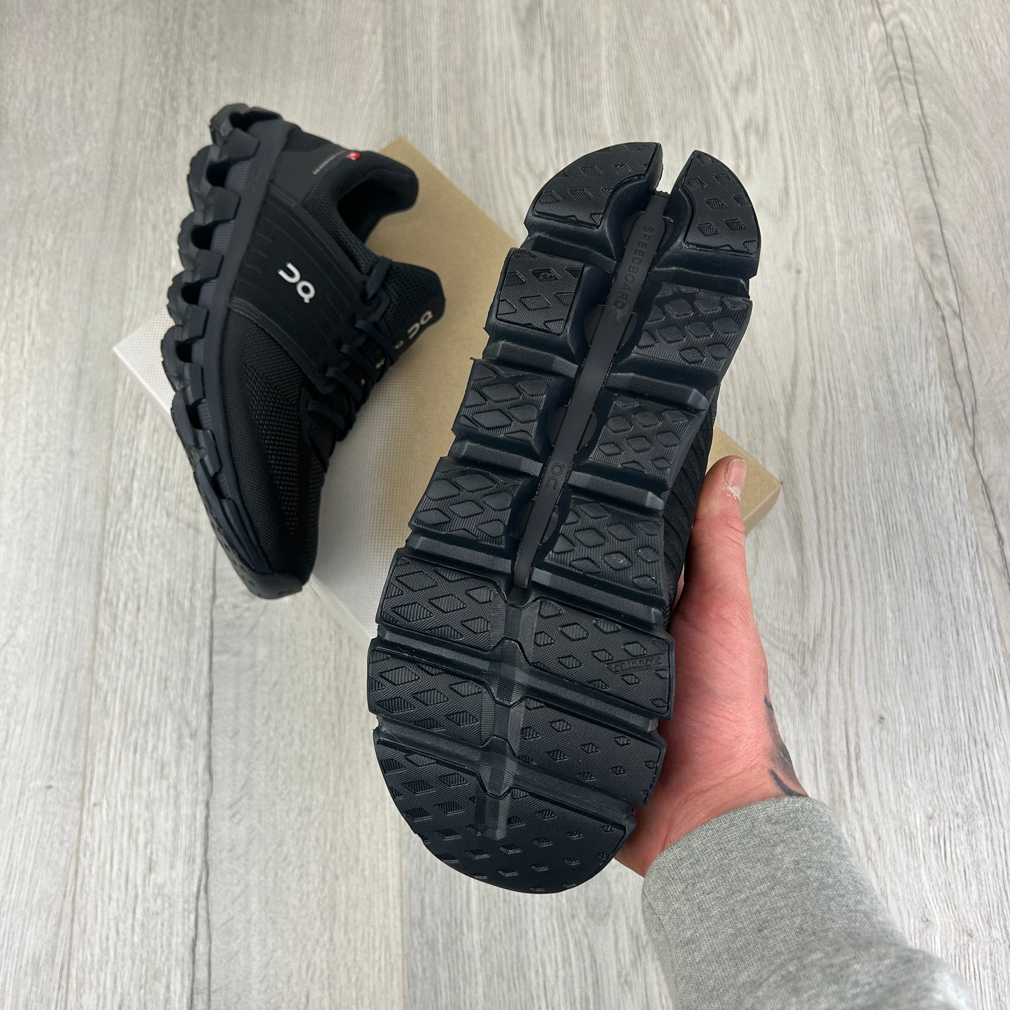 On Running Cloudswift 3 Black Trainers
