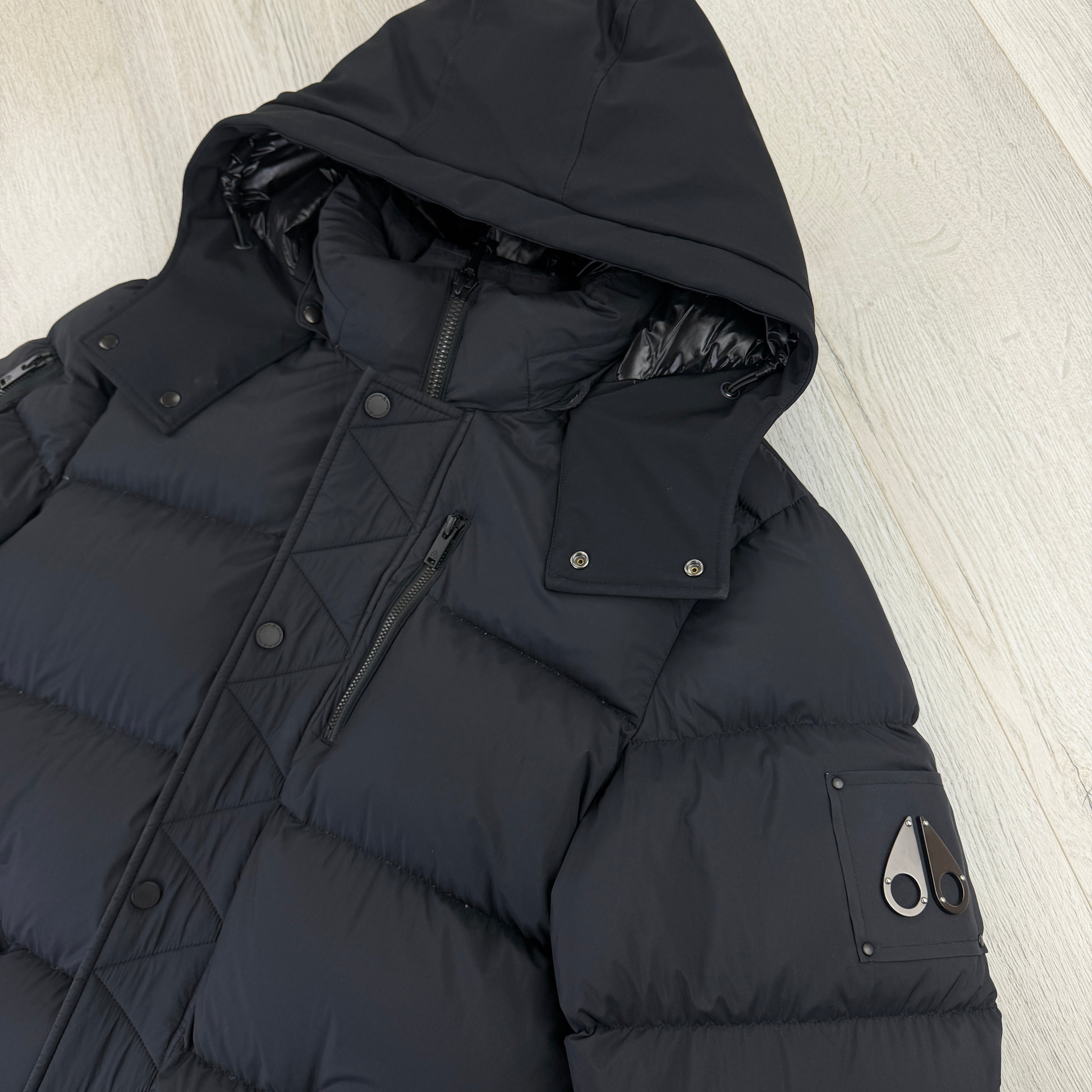 Moose Knuckles Men’s Black Down Jacket - Medium