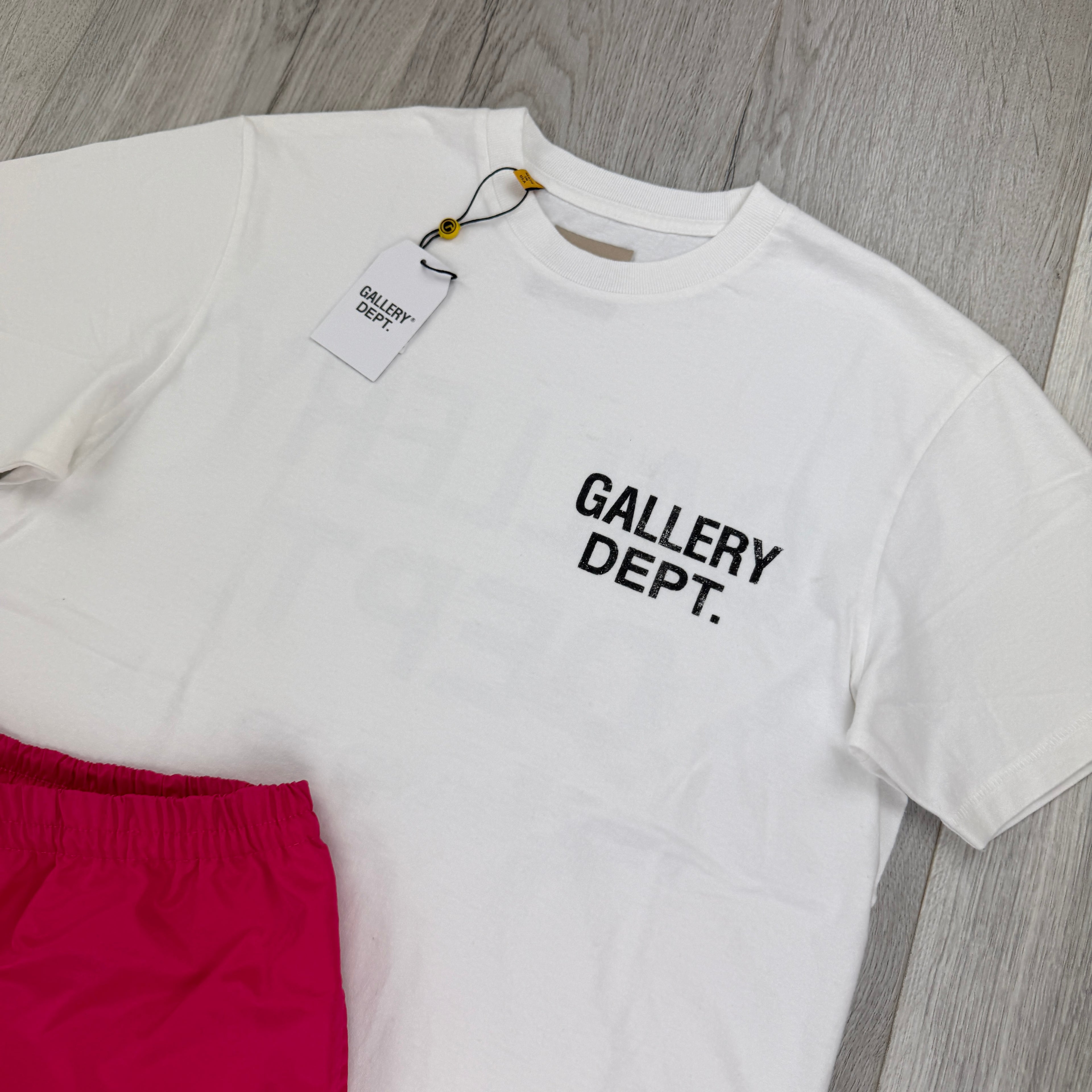 Gallery Dept Men’s White T-shirt & Shorts Set