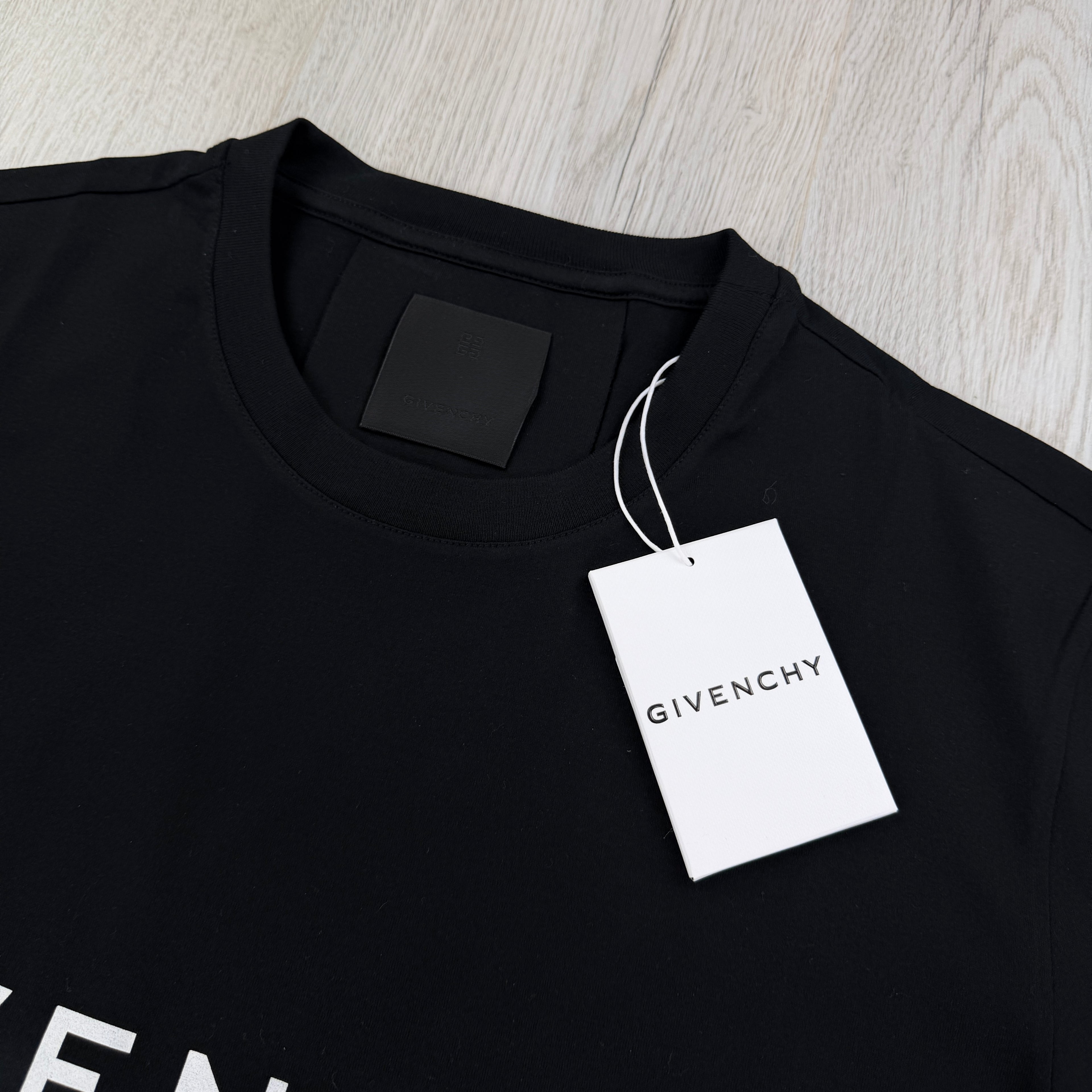 Givenchy Men’s Black T-shirt - Large Slim