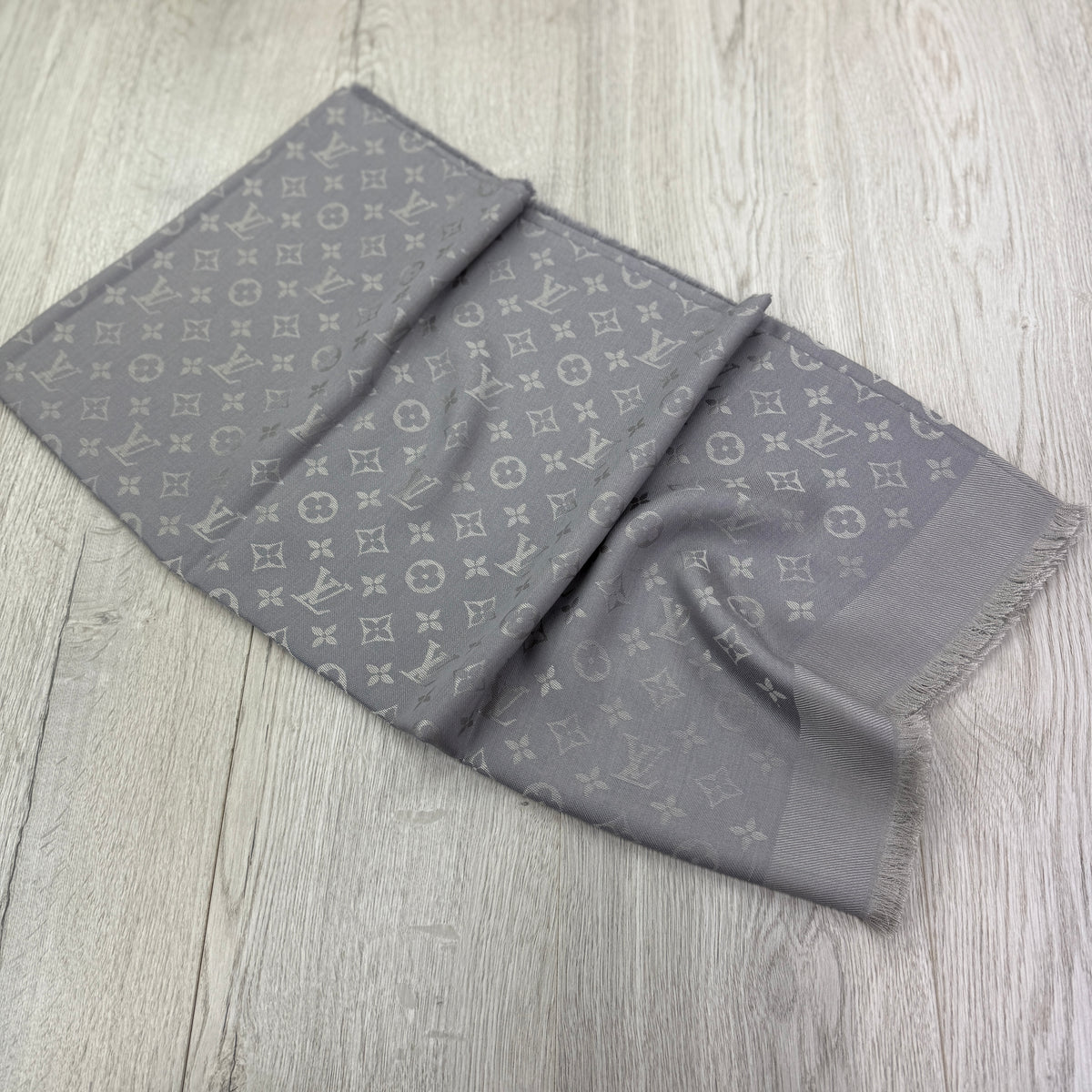 Louis Vuitton Shawls Monogram Shine Style Scarf