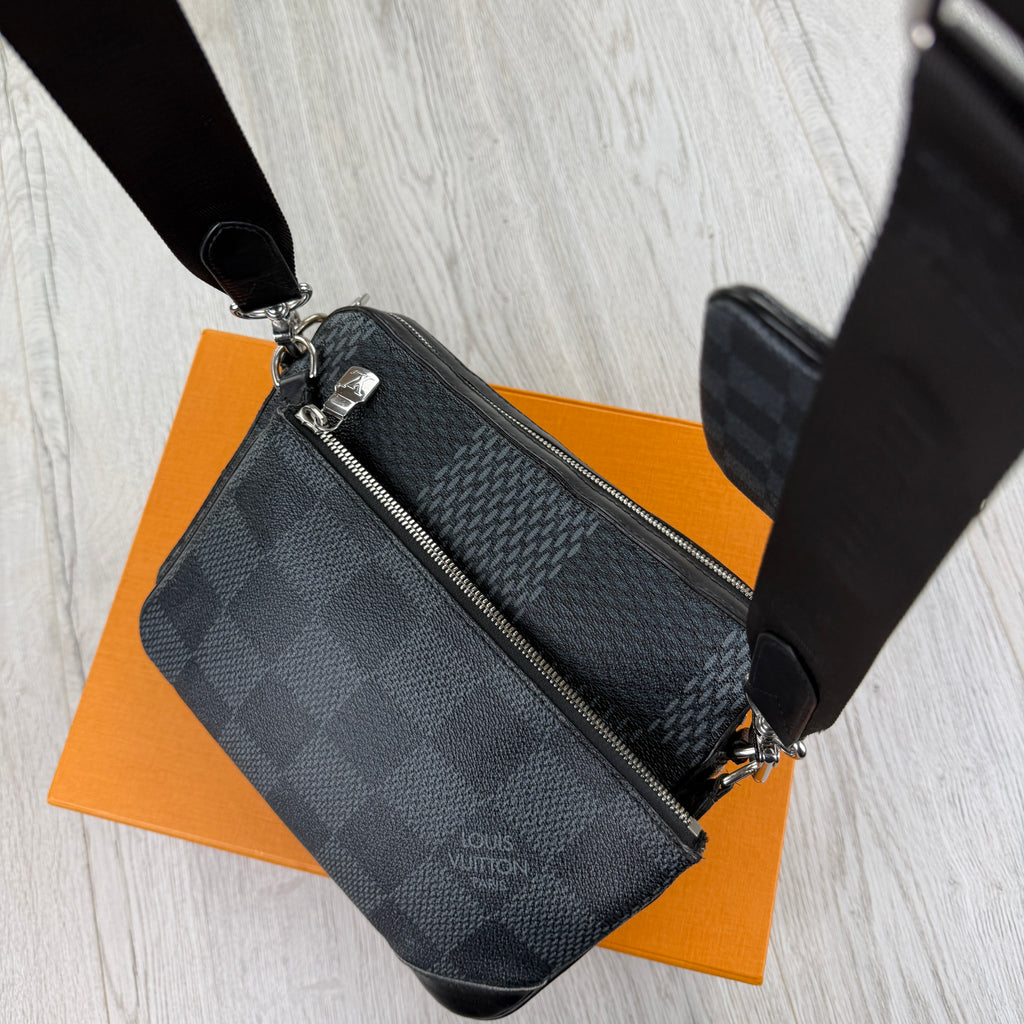 Louis Vuitton Men’s Damier Trio Messenger Bag