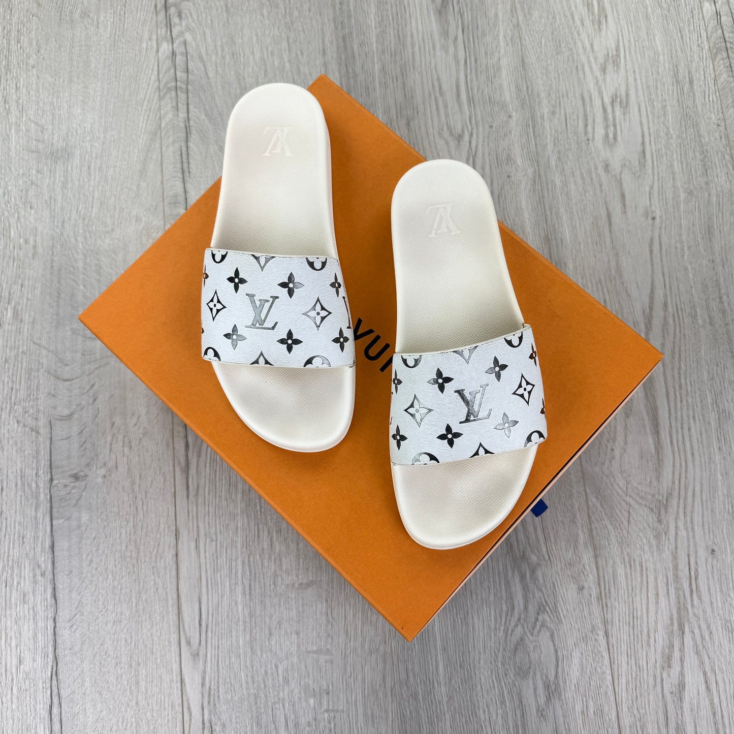 Louis Vuitton Men’s White & Silver Monogram Sliders - Uk 9