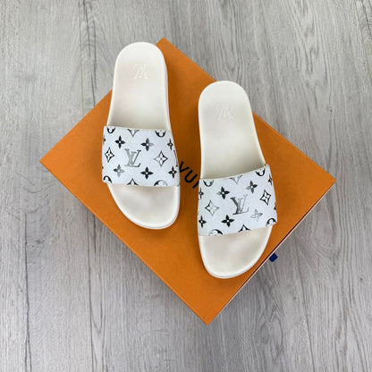Louis Vuitton Men’s White & Silver Monogram Sliders - Uk 9