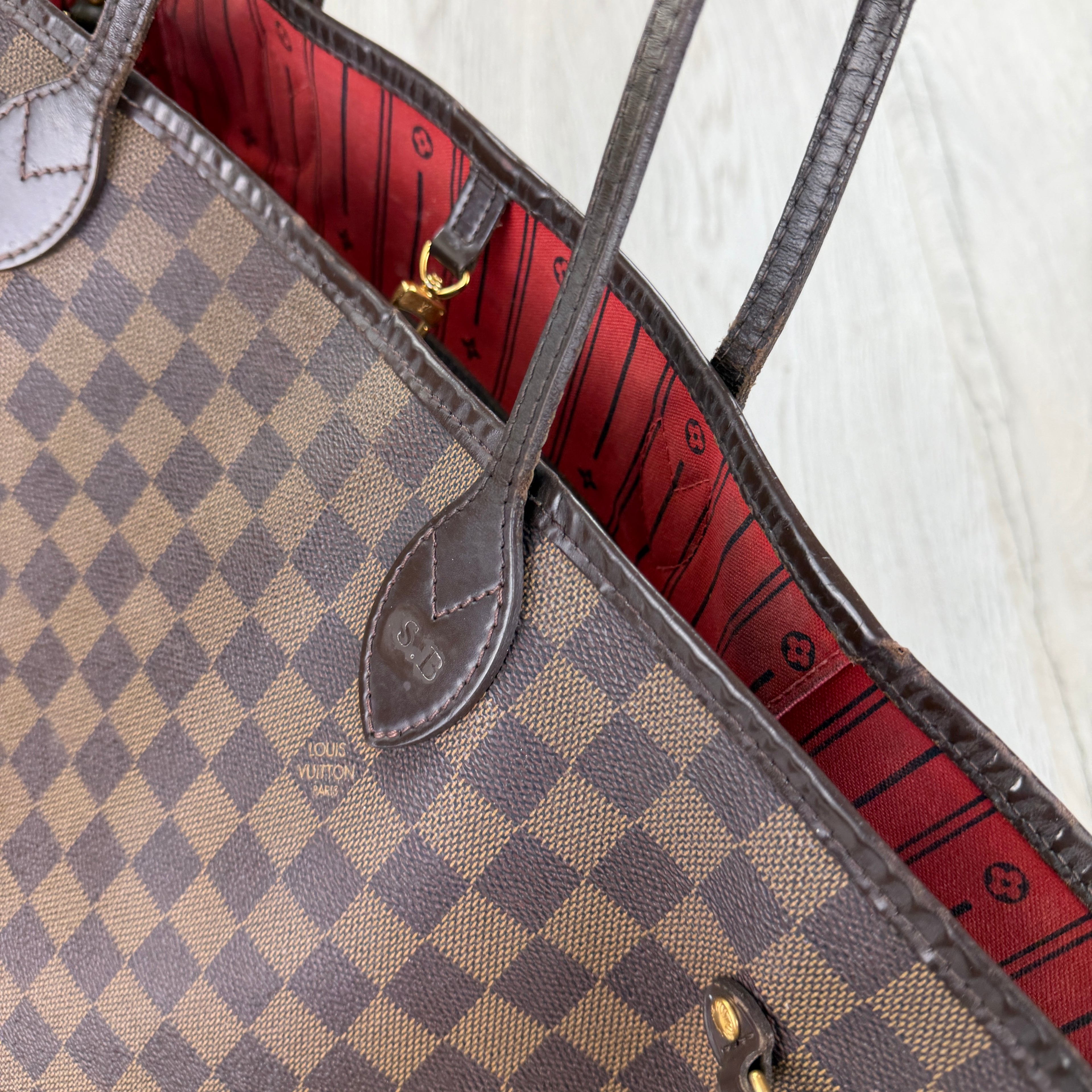 Louis Vuitton Women’s Neverfull MM Tote Bag