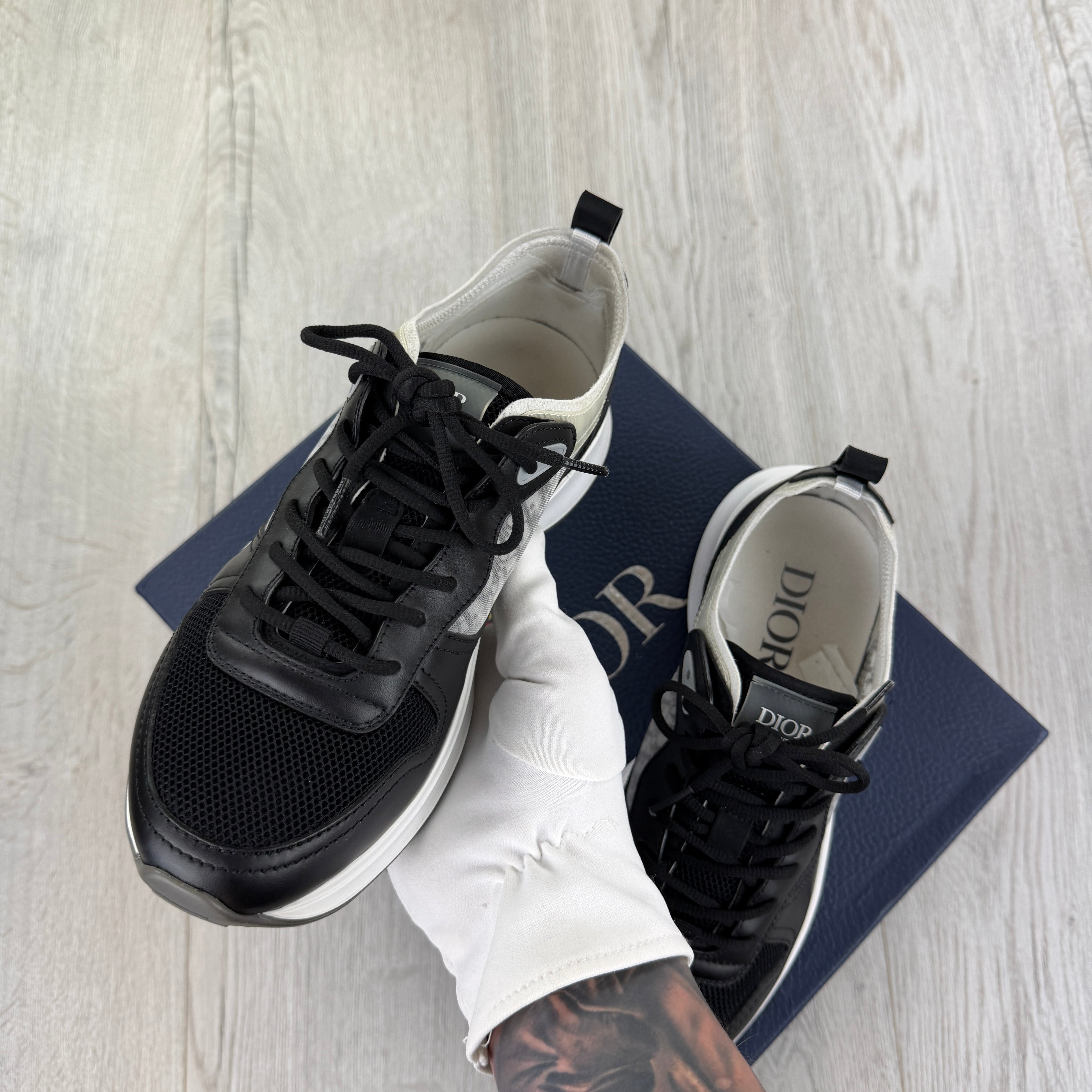 Dior B25 Men’s Black & White Trainers - 40 (Fit Uk 6.5)